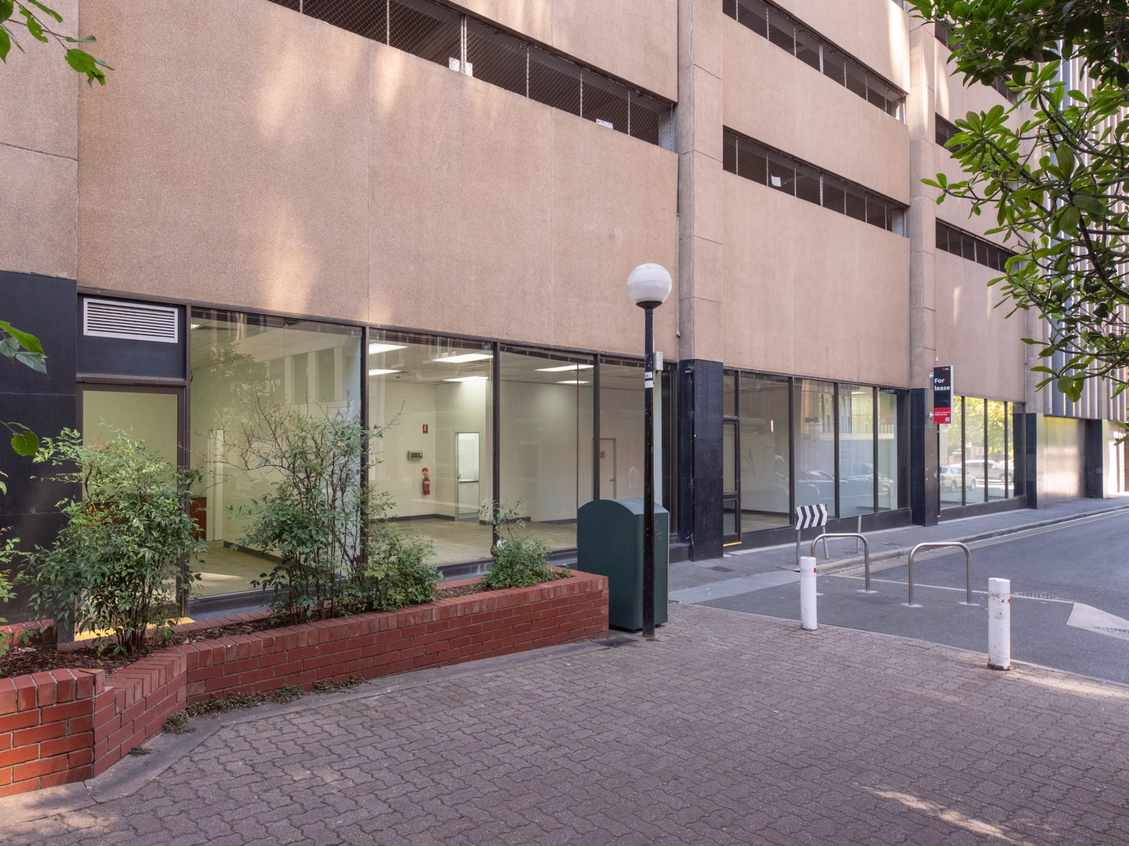 1 Charles Street Plaza