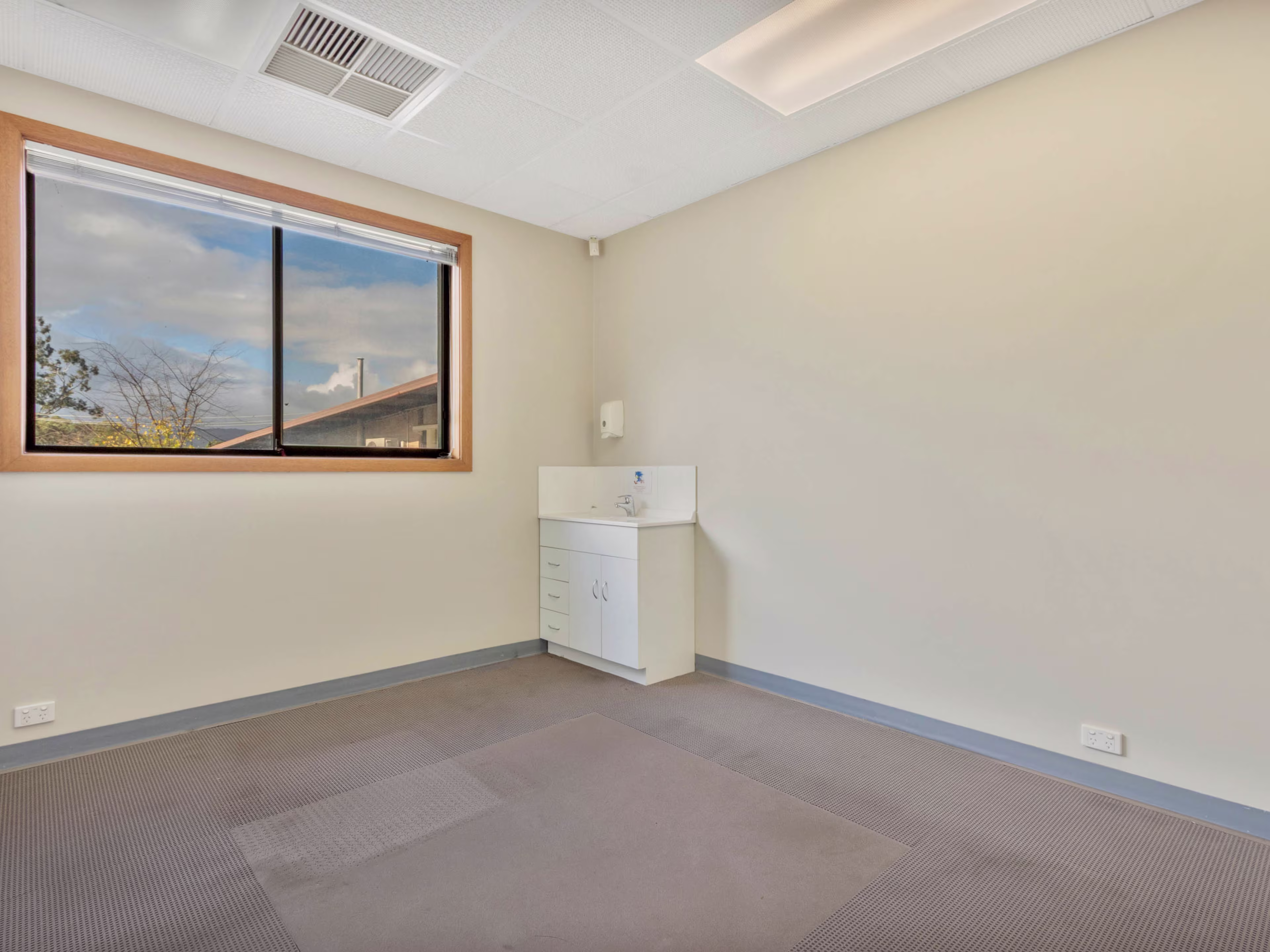 1 Longview Road Windsor Gardens