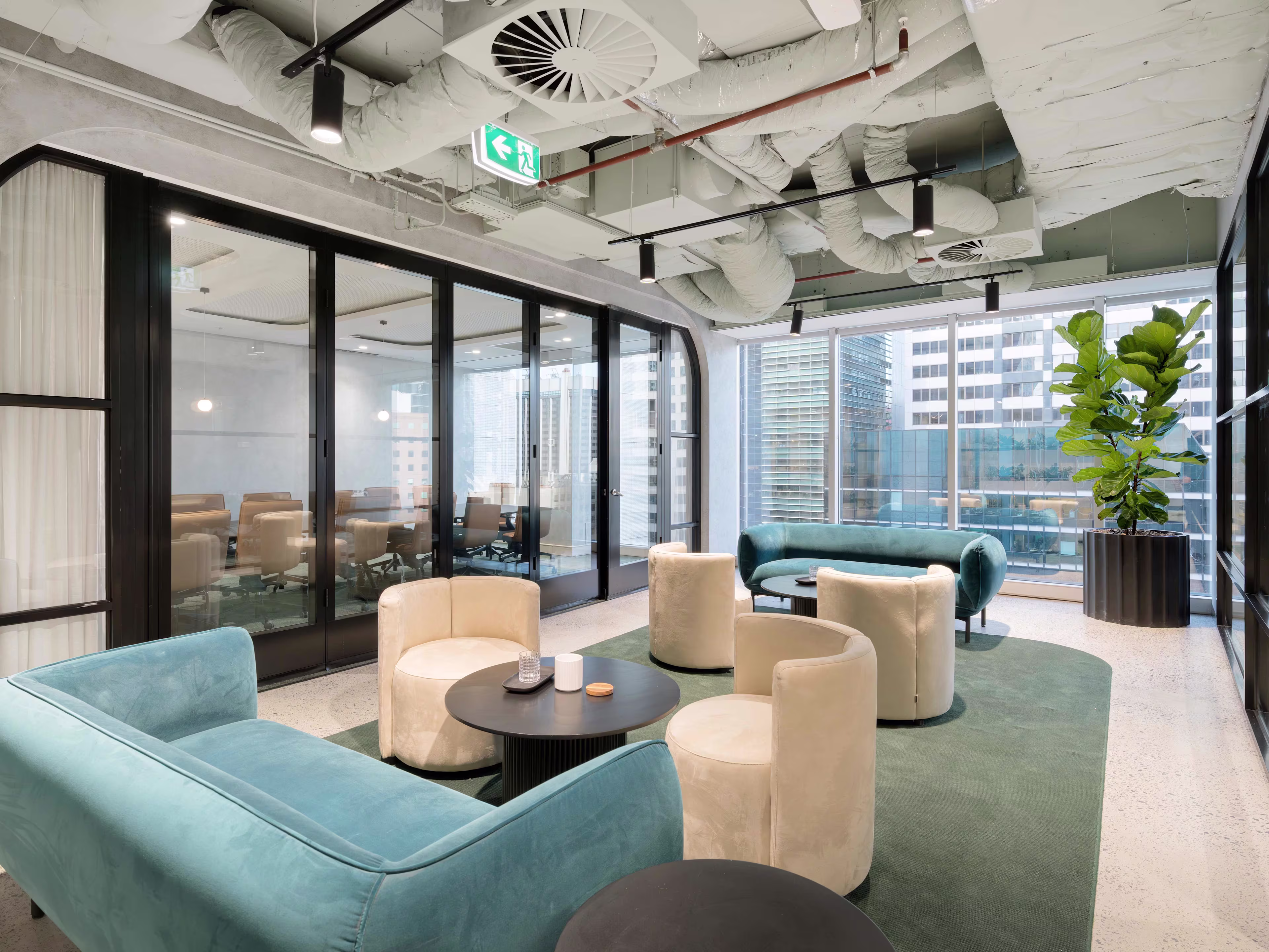 555 Lonsdale Street