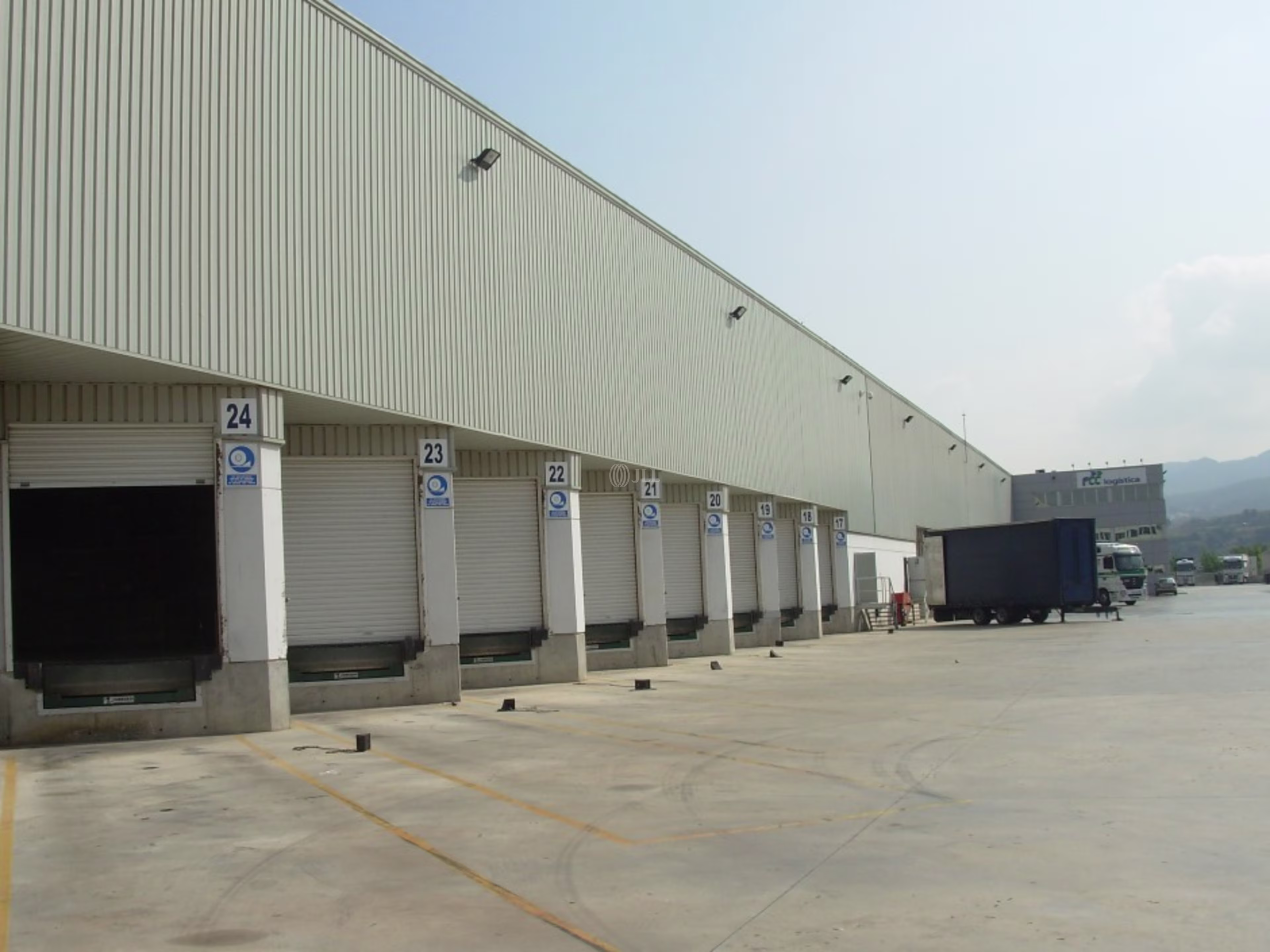 B0192 NAVE LOGISTICA EN ALQUILER LOGISPARK SUBIRATS