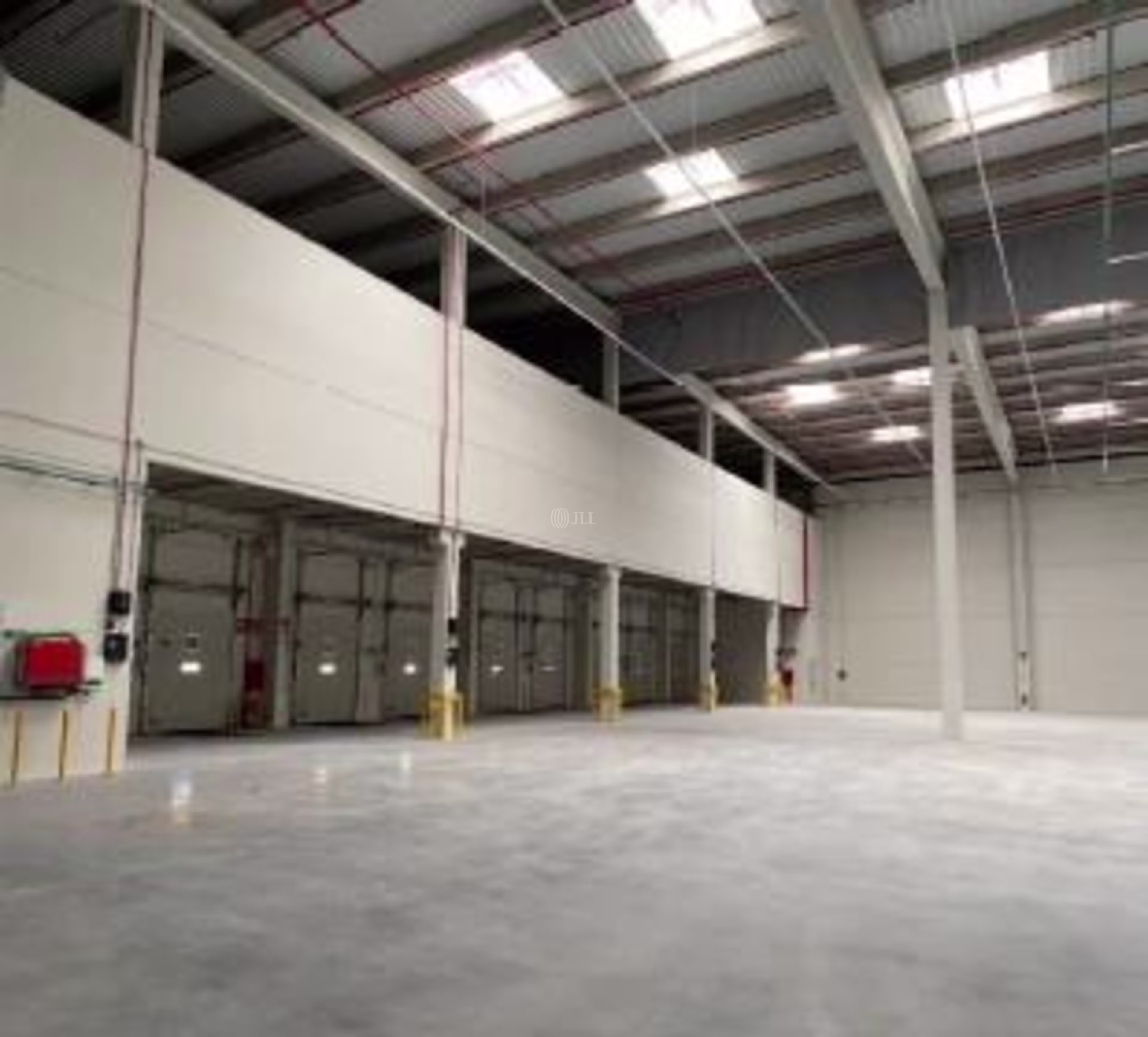 M0683 NAVES LOGISTICAS ALQUILER SESEÑA