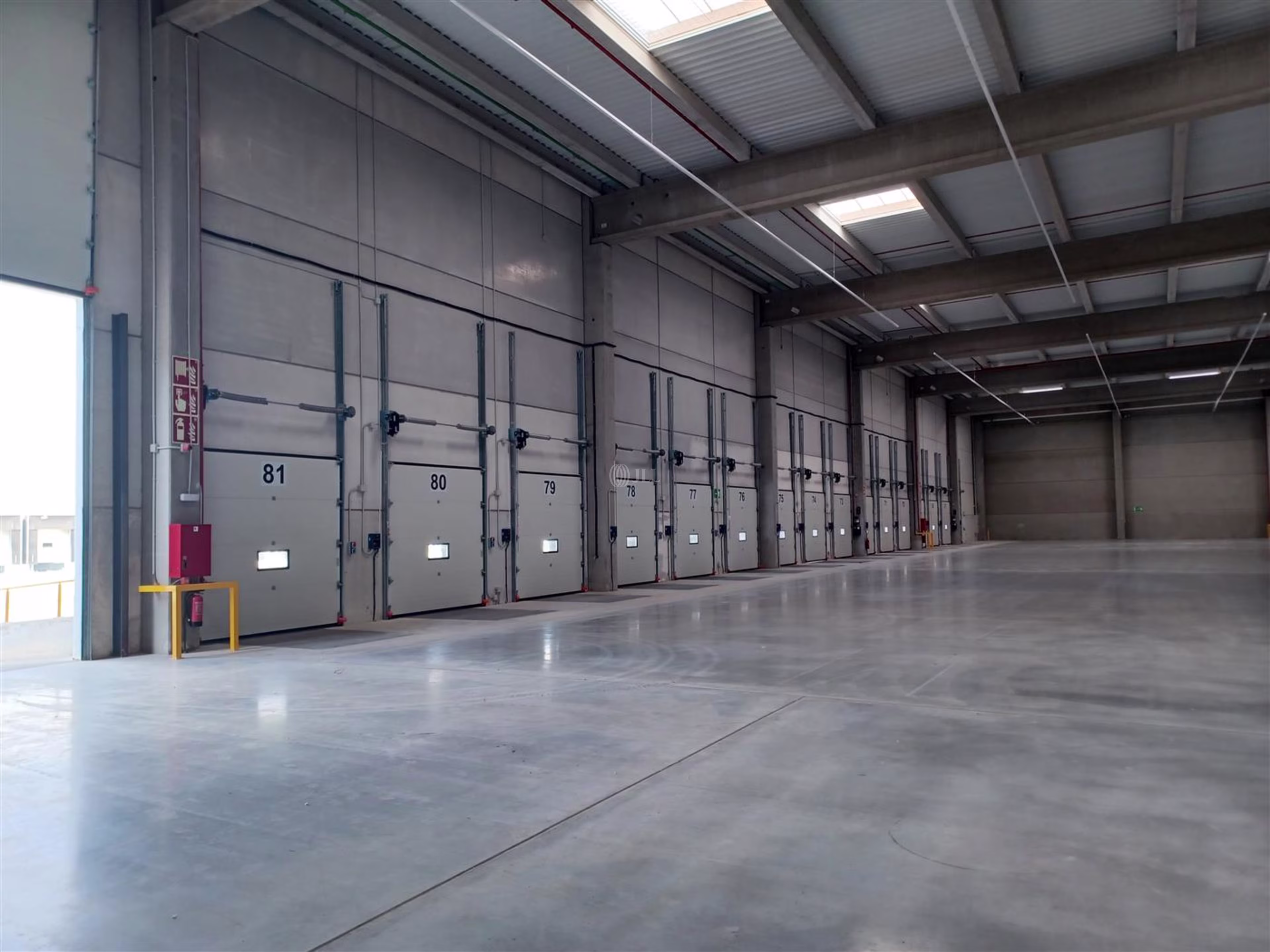 B0609 NAVES LOGISTICAS Y CROSS DOCKING PI SANTA TERESA MALAGA ALQUILER