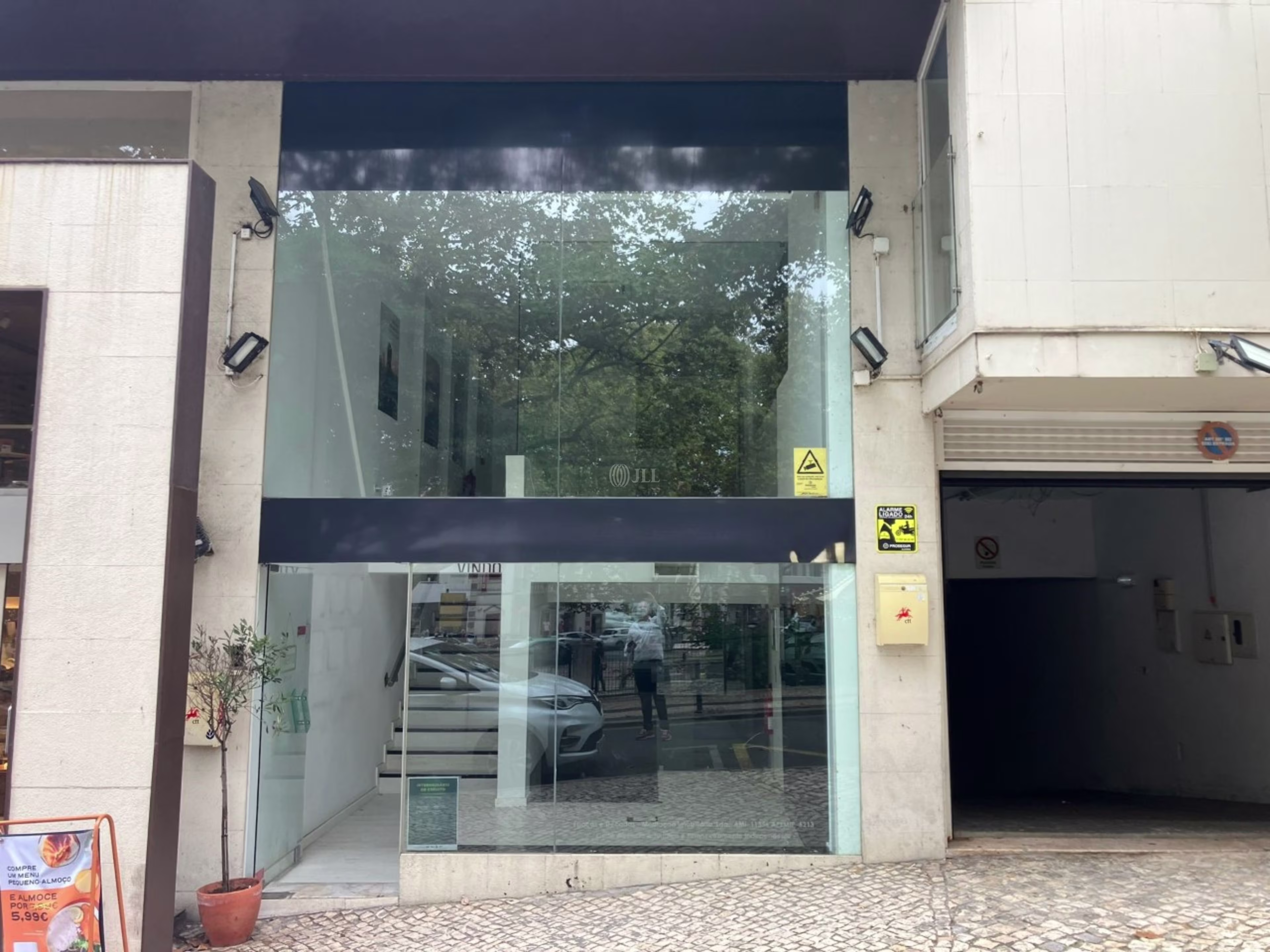 Avenida Visconde da Luz 