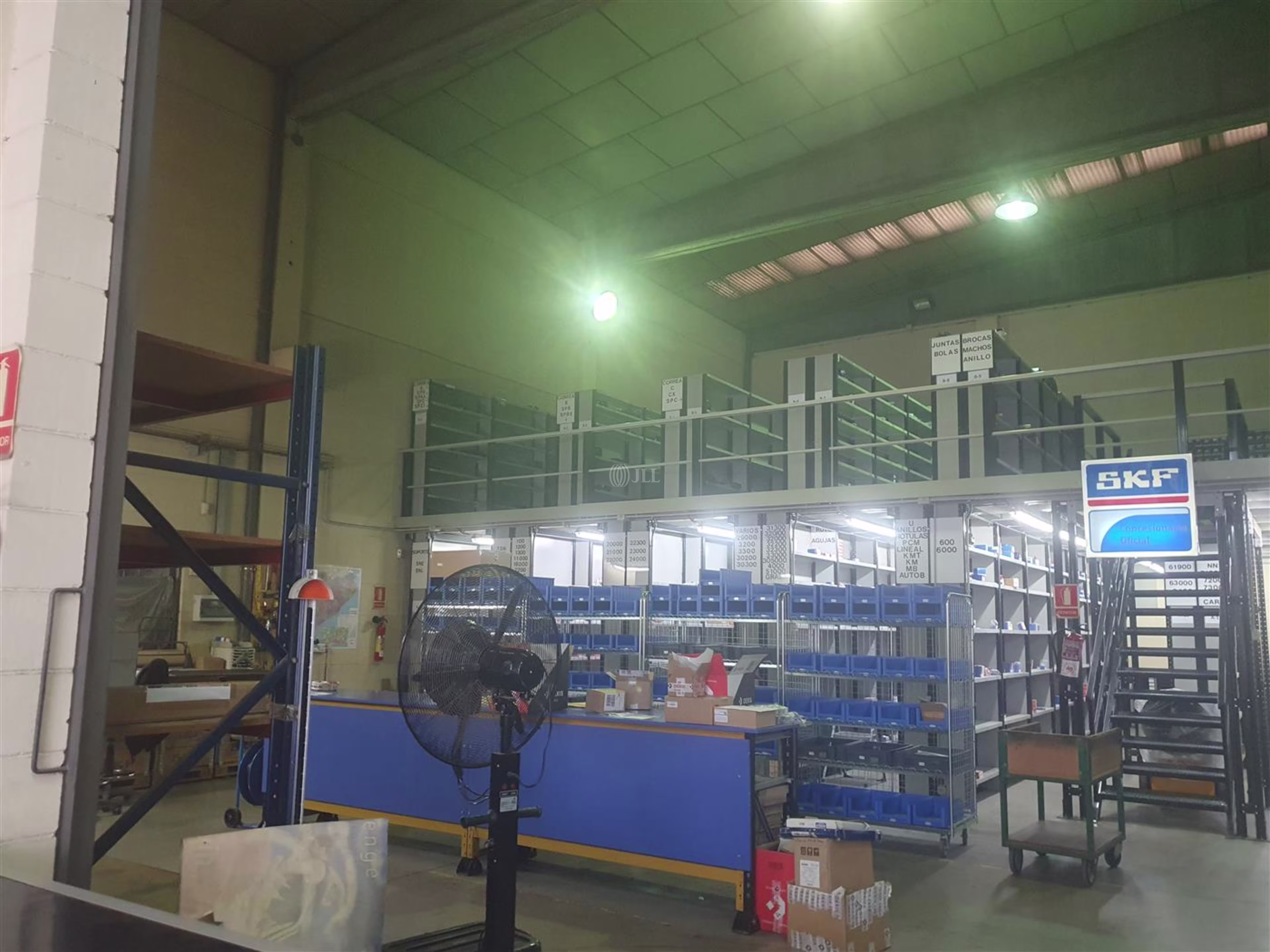 B1447 NAVE INDUSTRIAL EN ALQUILER HOSPITALET DE LLOBREGAT