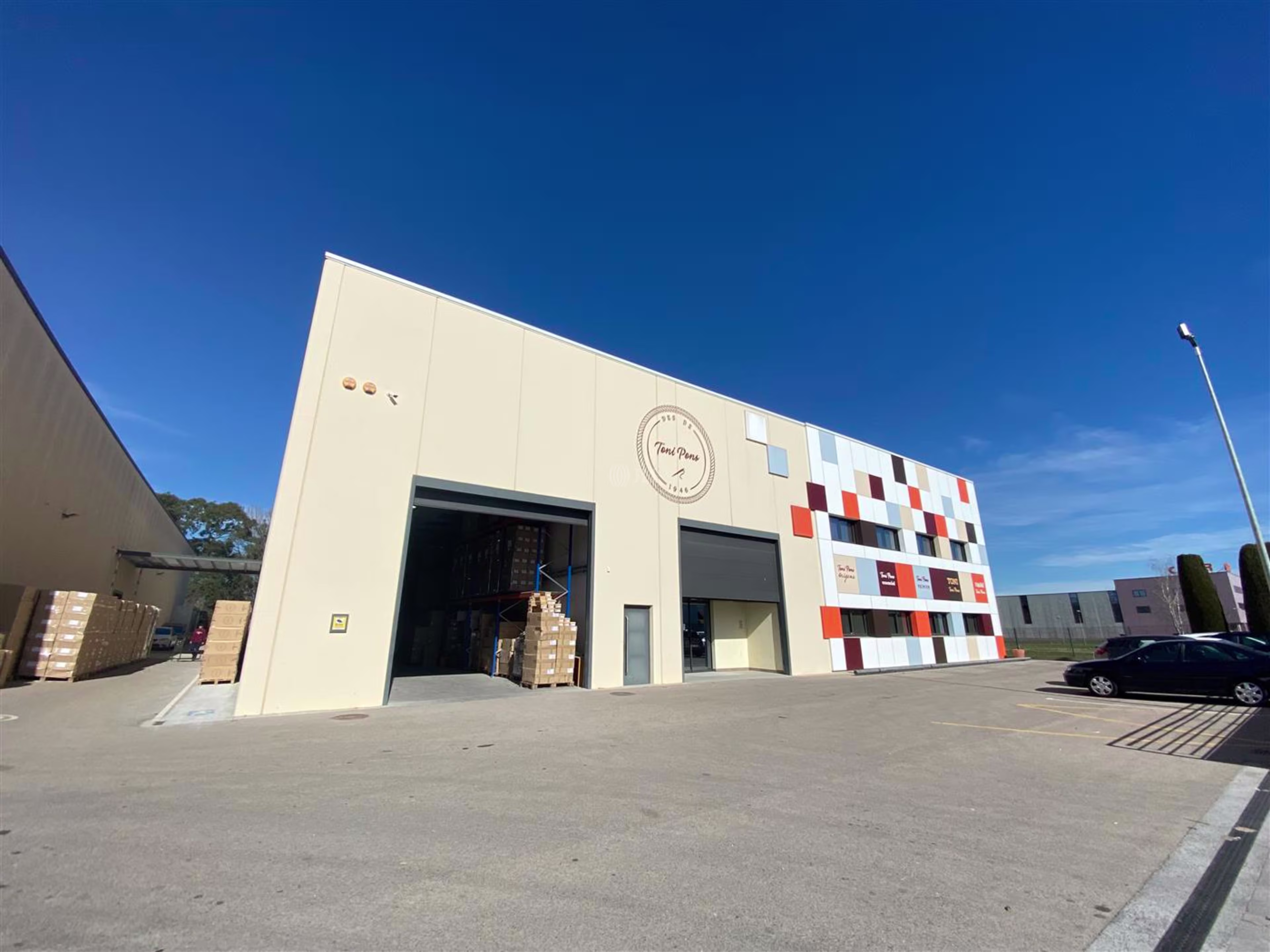B1465 NAVE INDUSTRIAL PI MAS XIRGU GIRONA VENTA