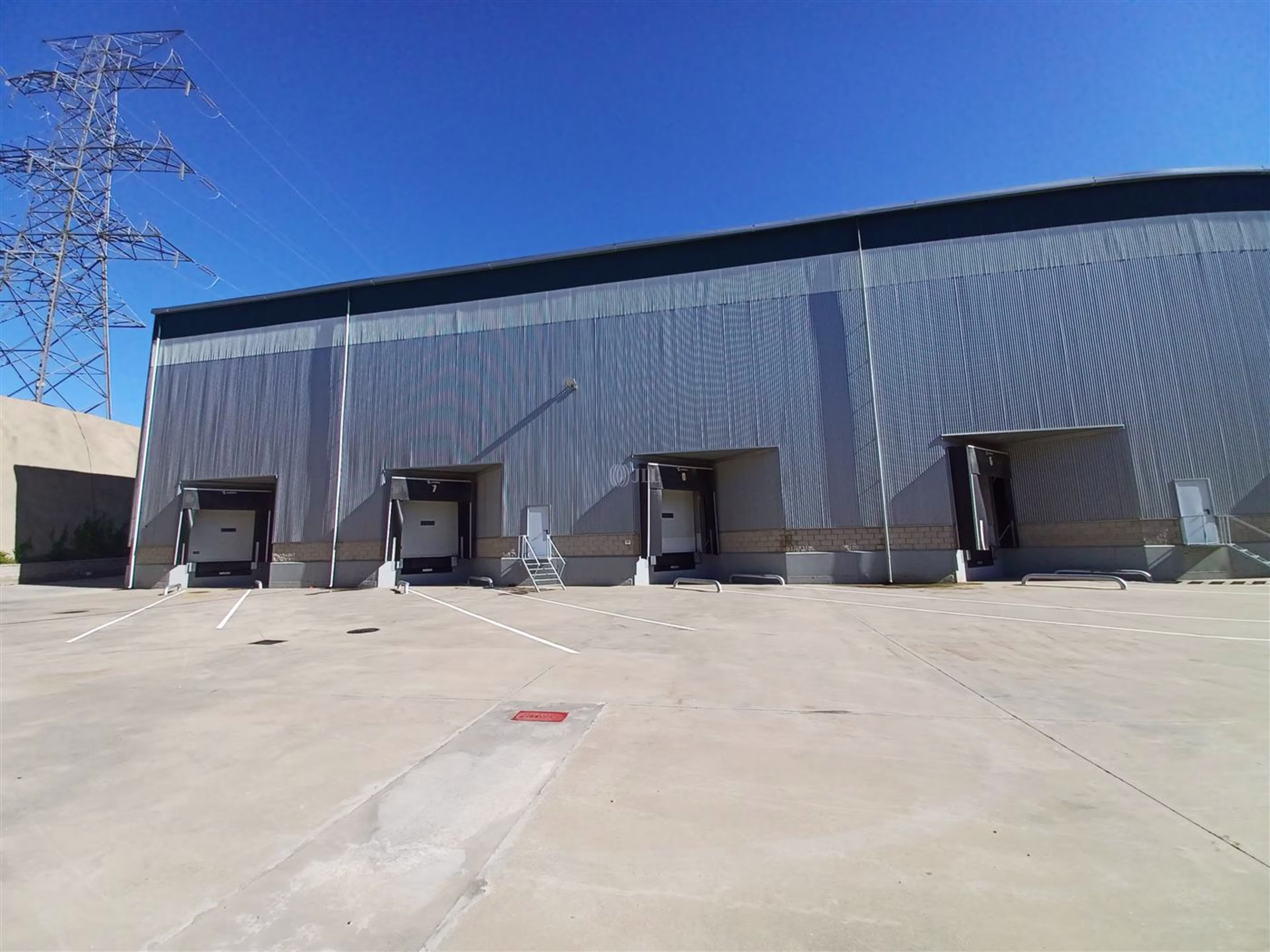 M0394 NAVE LOGISTICA DC1 CABANILLAS ALQUILER