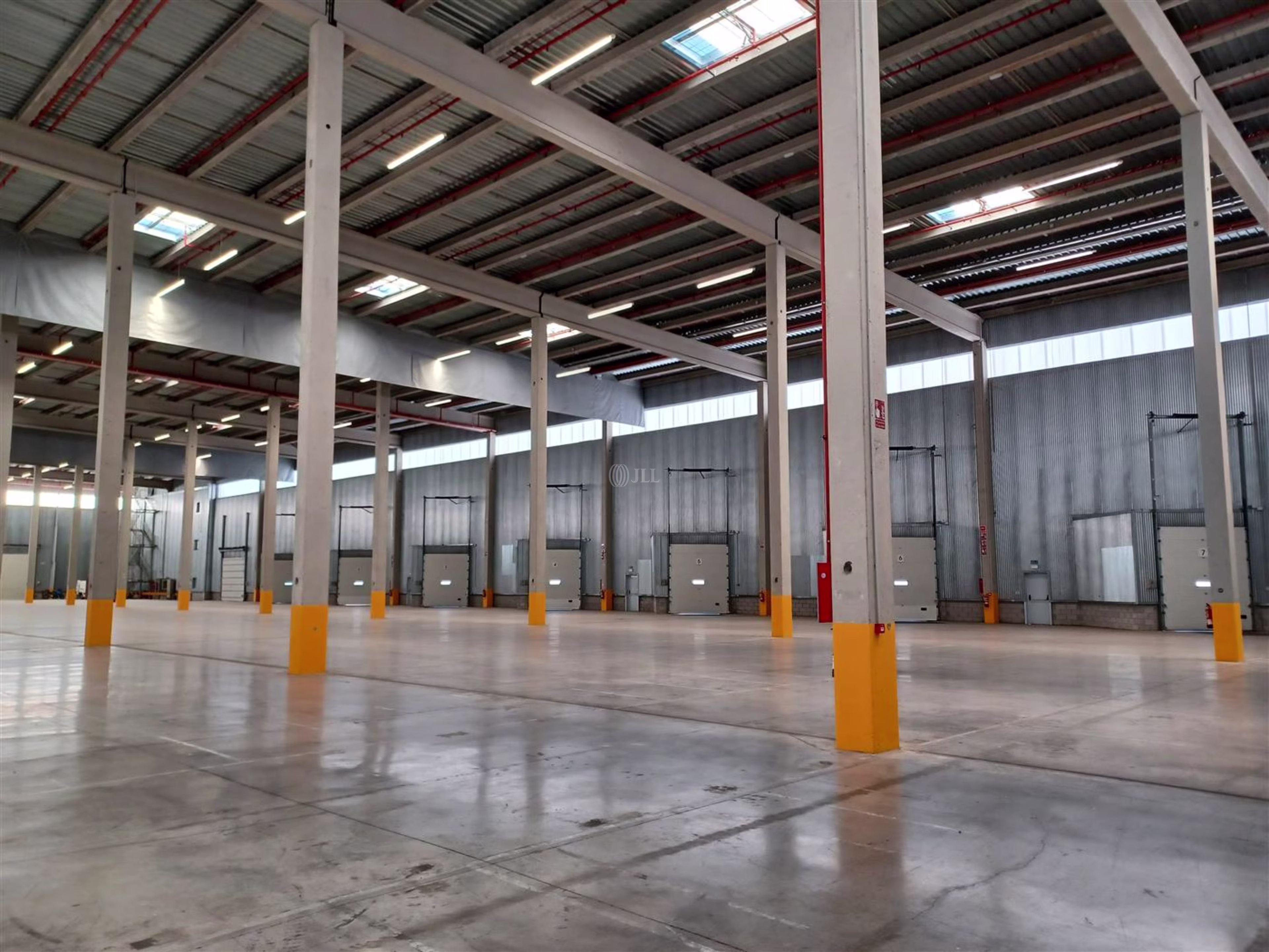 M0394 NAVE LOGISTICA DC1 CABANILLAS ALQUILER