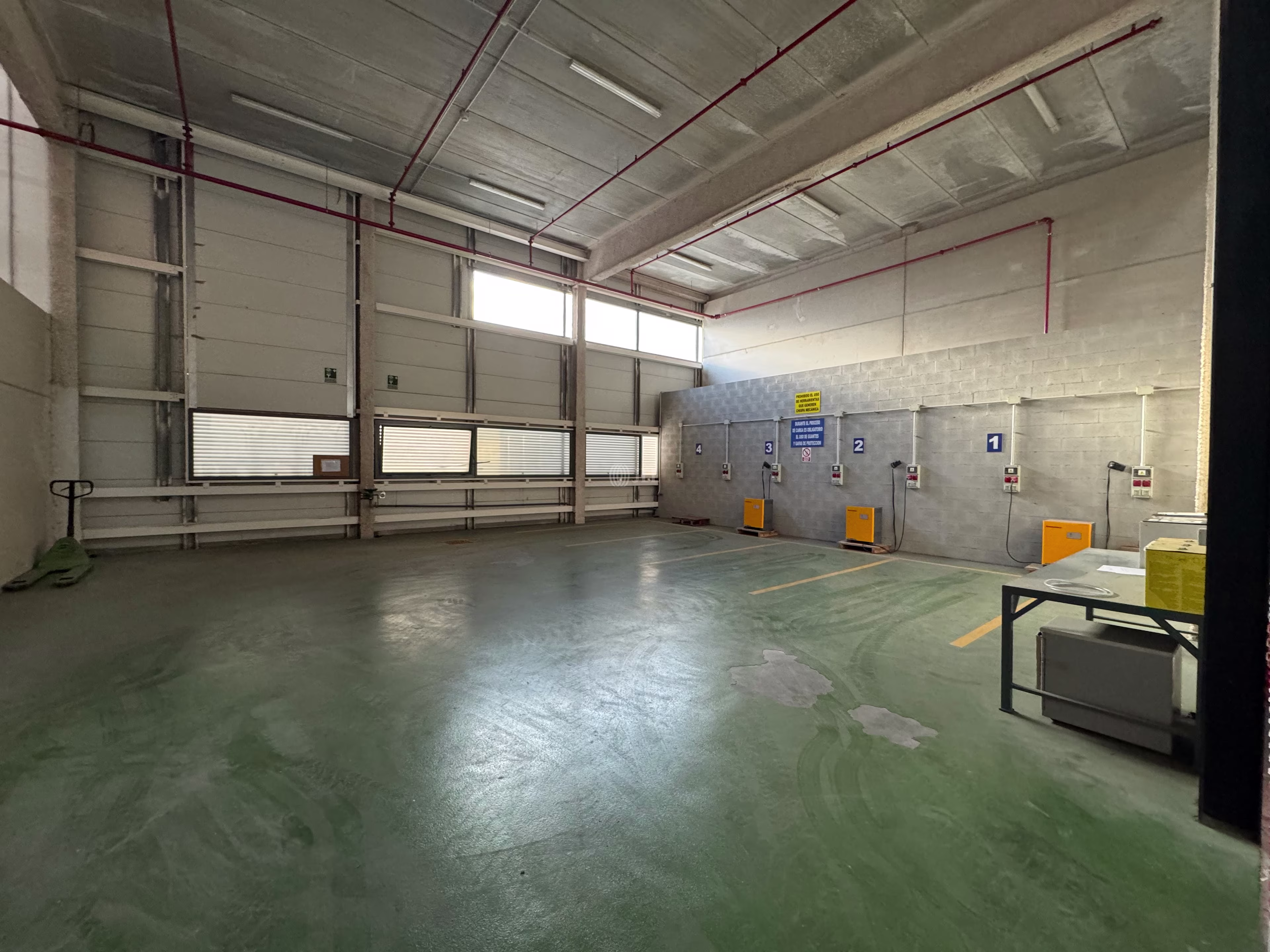 B1274 NAVE LOGISTICA PI CARMONA SEVILLA ALQUILER