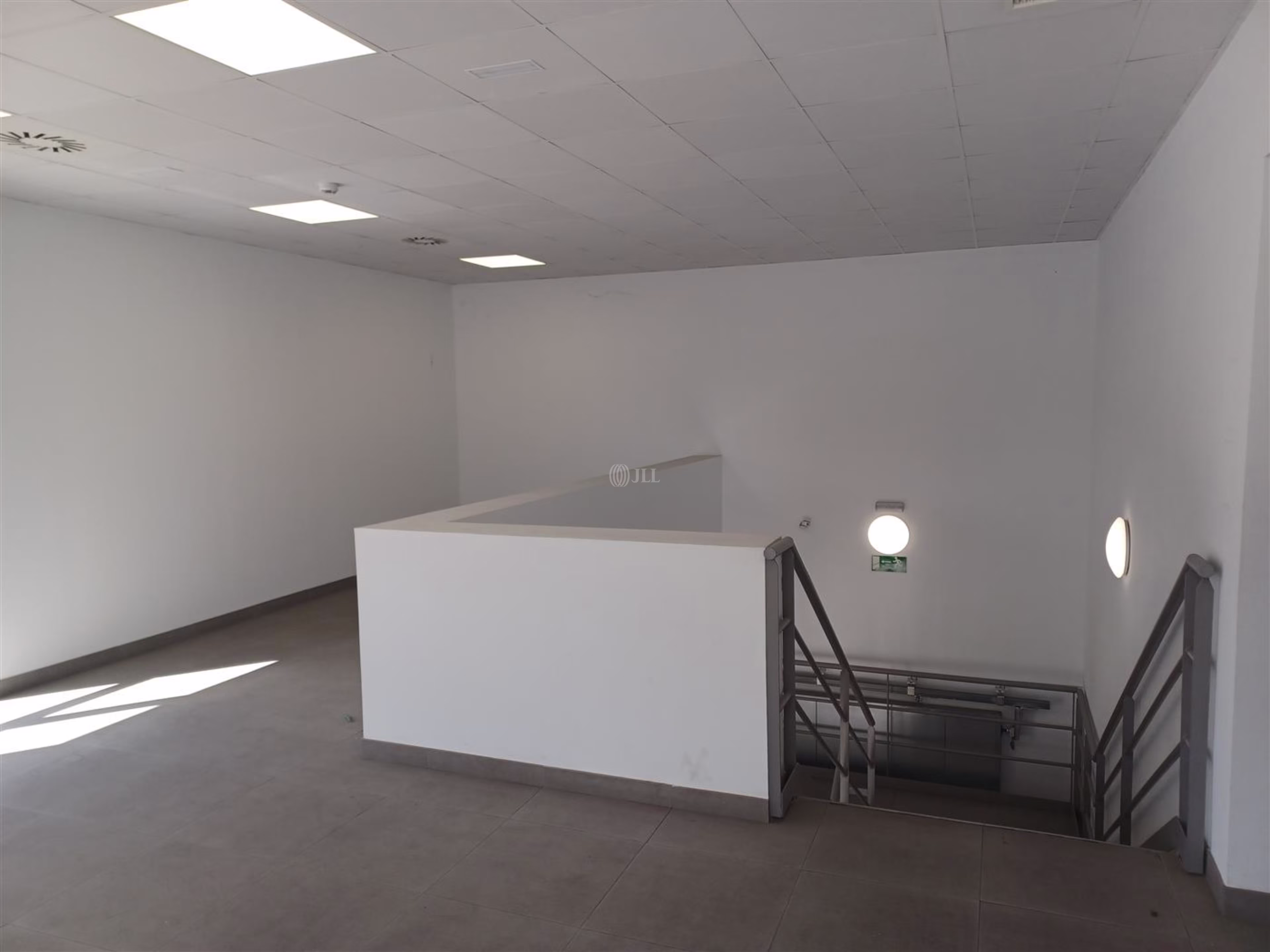 M0774 NAVE LOGISTICA PARLA ALQUILER