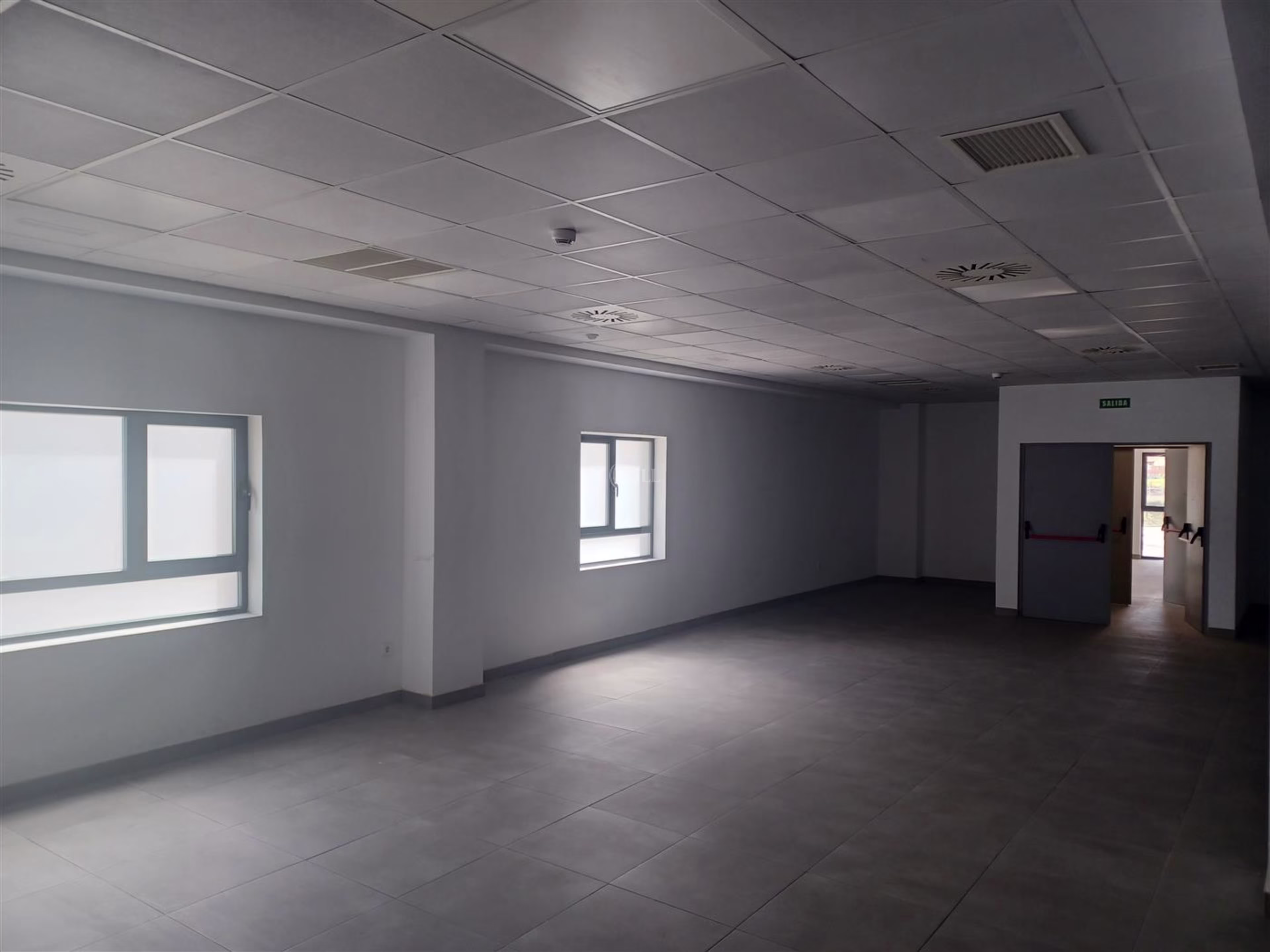 M0774 NAVE LOGISTICA PARLA ALQUILER