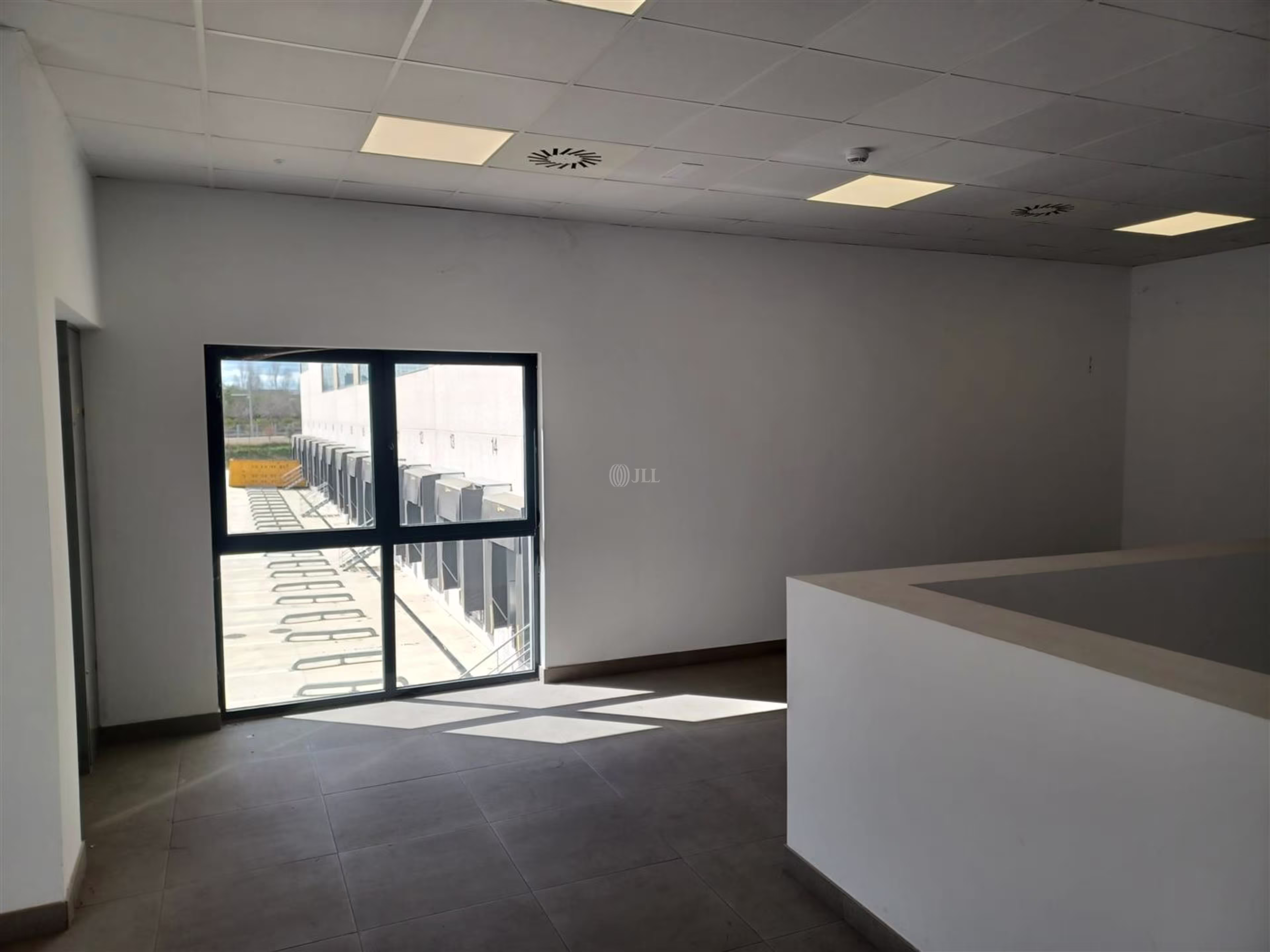 M0774 NAVE LOGISTICA PARLA ALQUILER