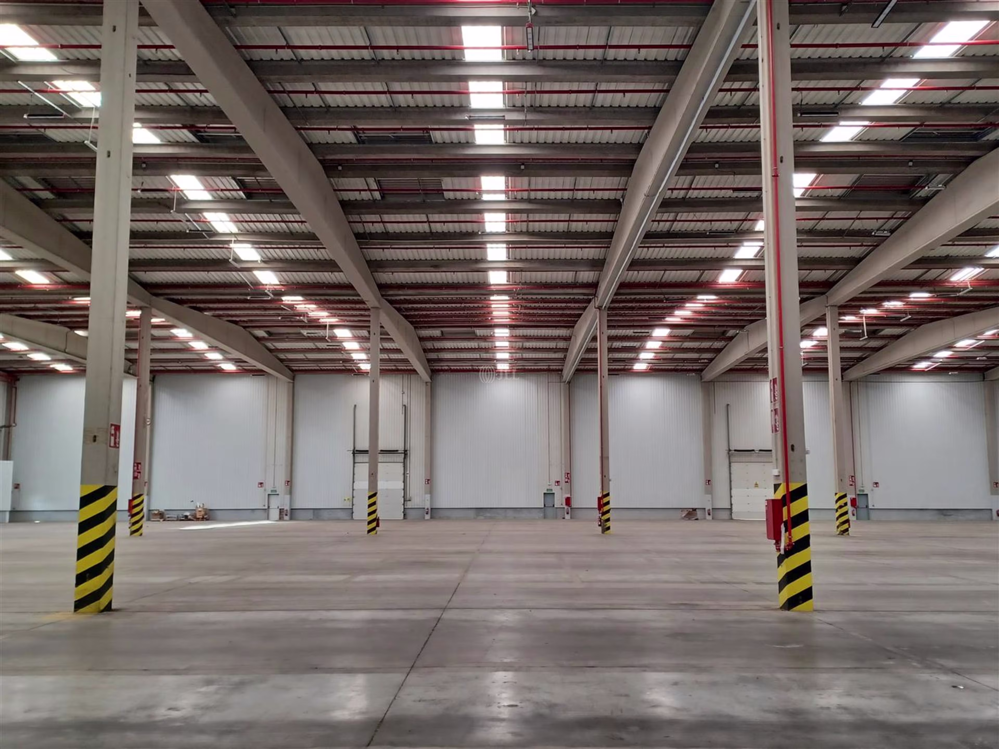 M0500 PLATAFORMA LOGISTICA CABANILLAS ALQUILER