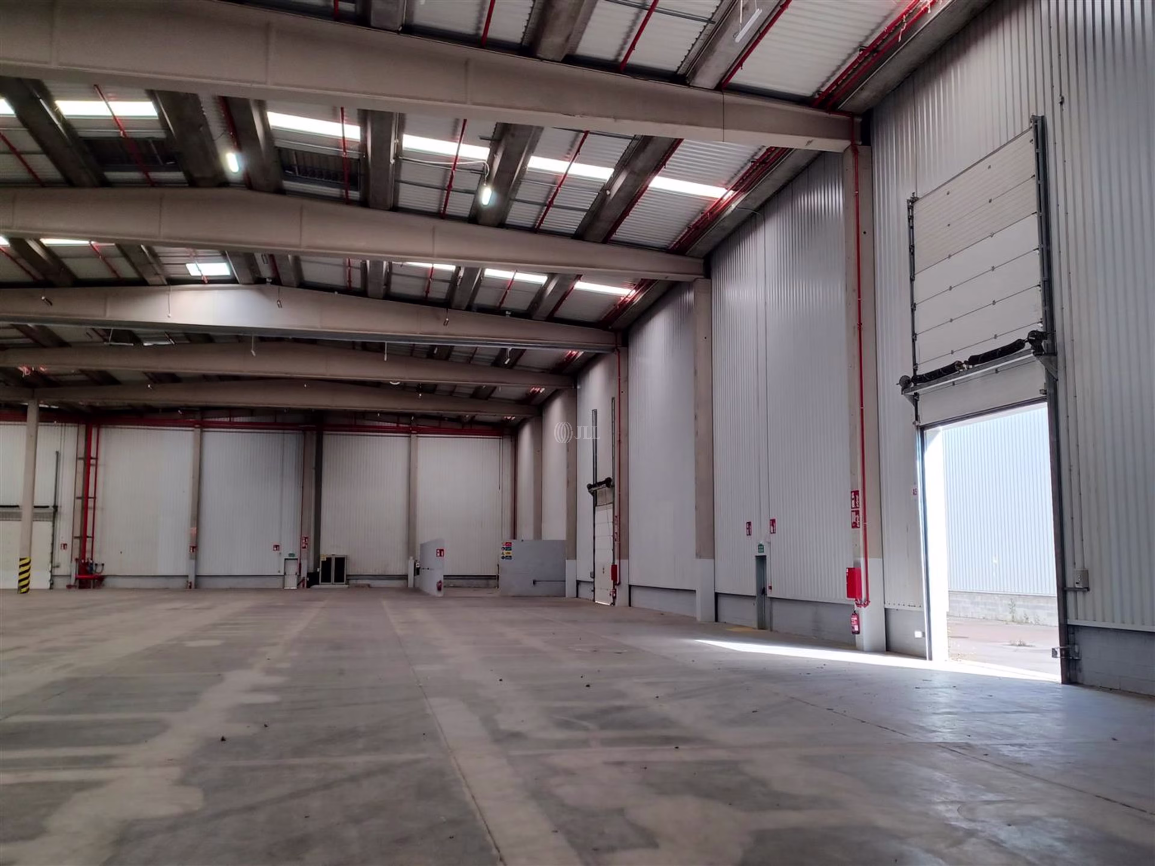 M0500 PLATAFORMA LOGISTICA CABANILLAS ALQUILER
