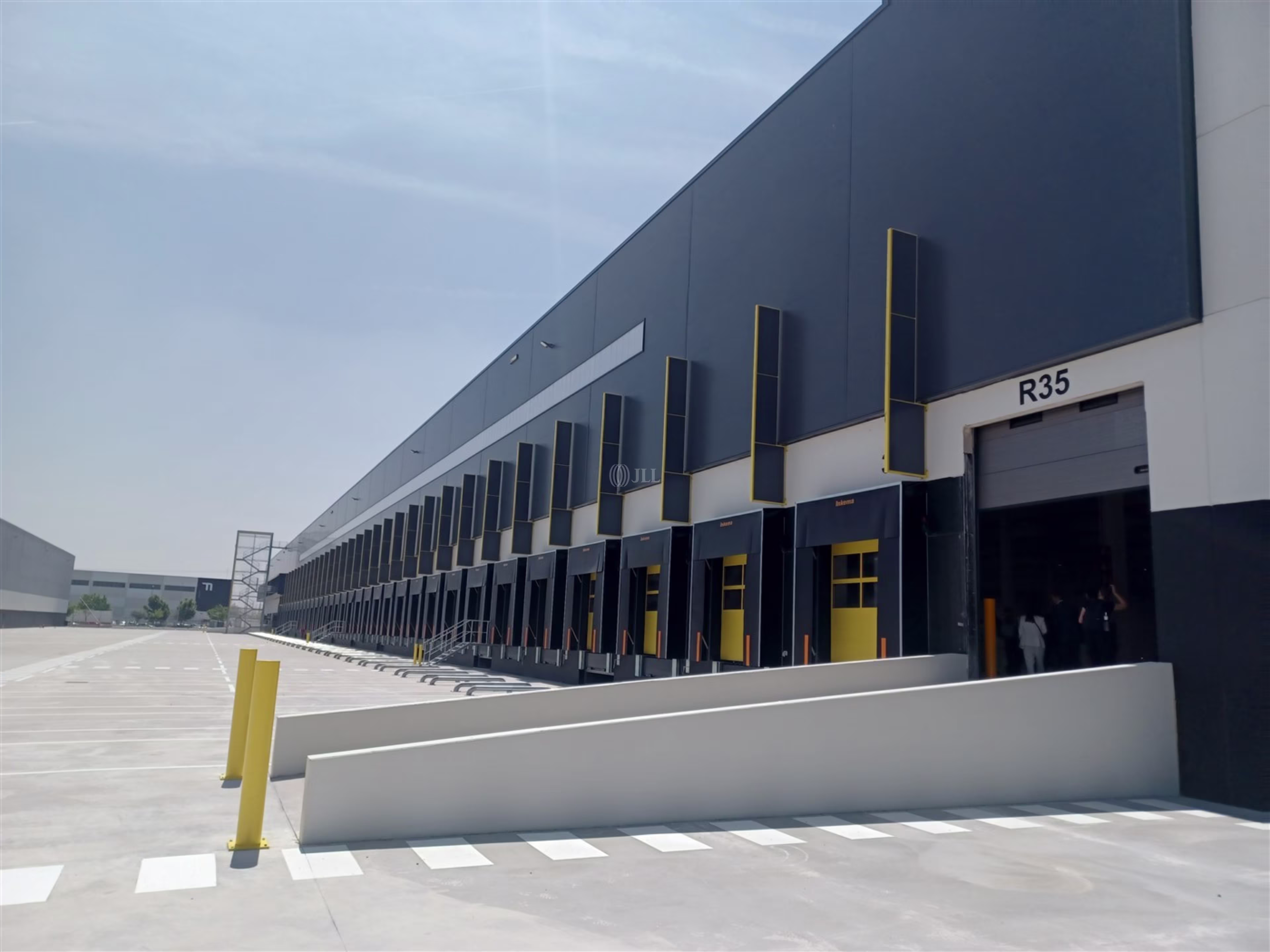 M0802 PLATAFORMAS LOGISTICAS PI GAVILANES ALQUILER