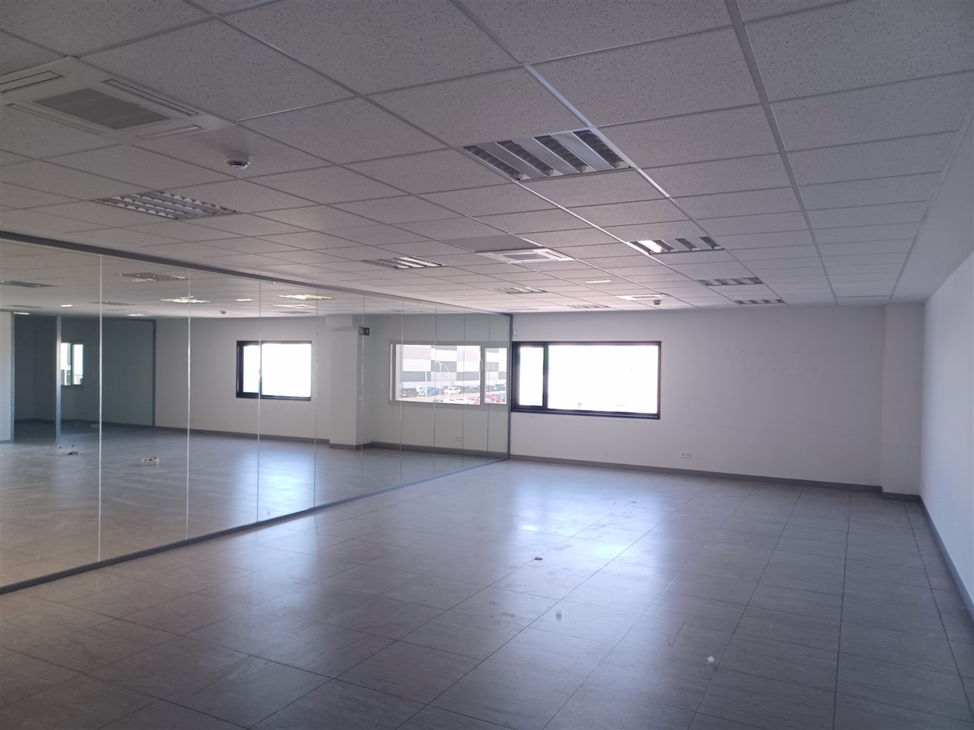 M0855 NAVE LOGISTICA CABANILLAS EN ALQUILER