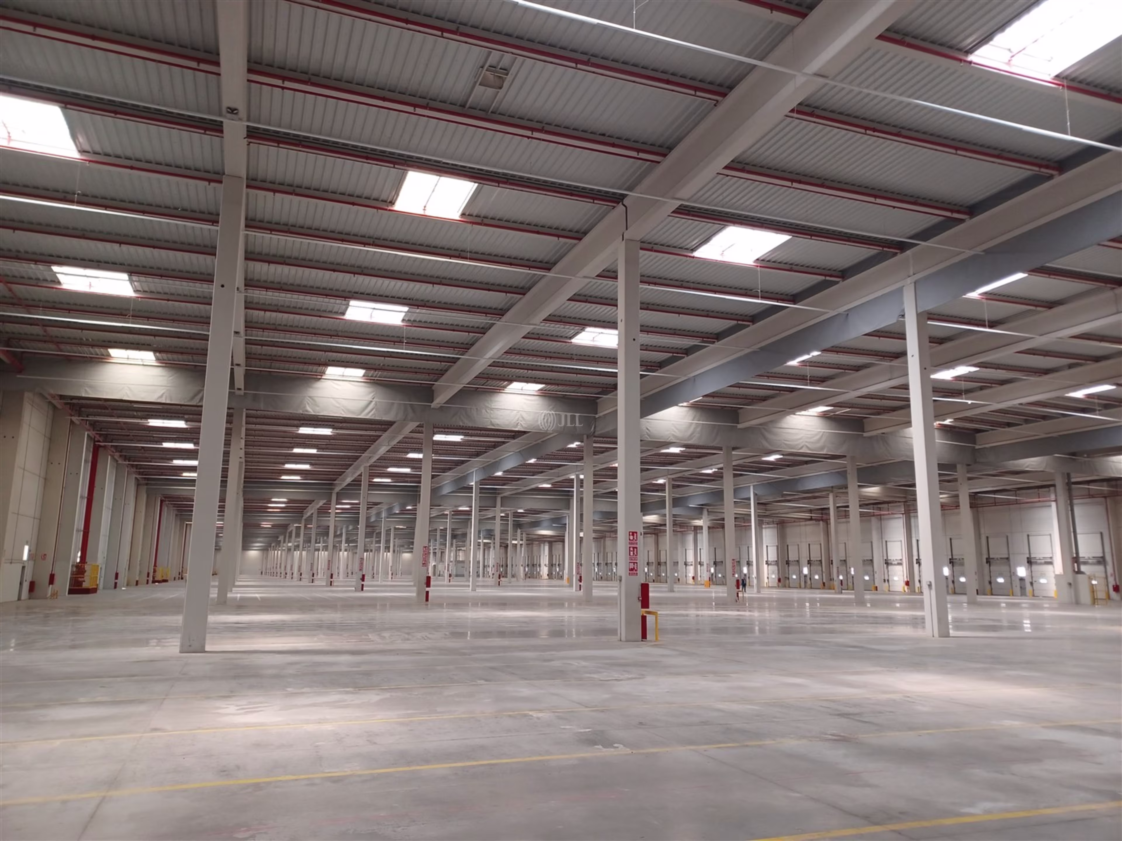 M0855 NAVE LOGISTICA CABANILLAS EN ALQUILER