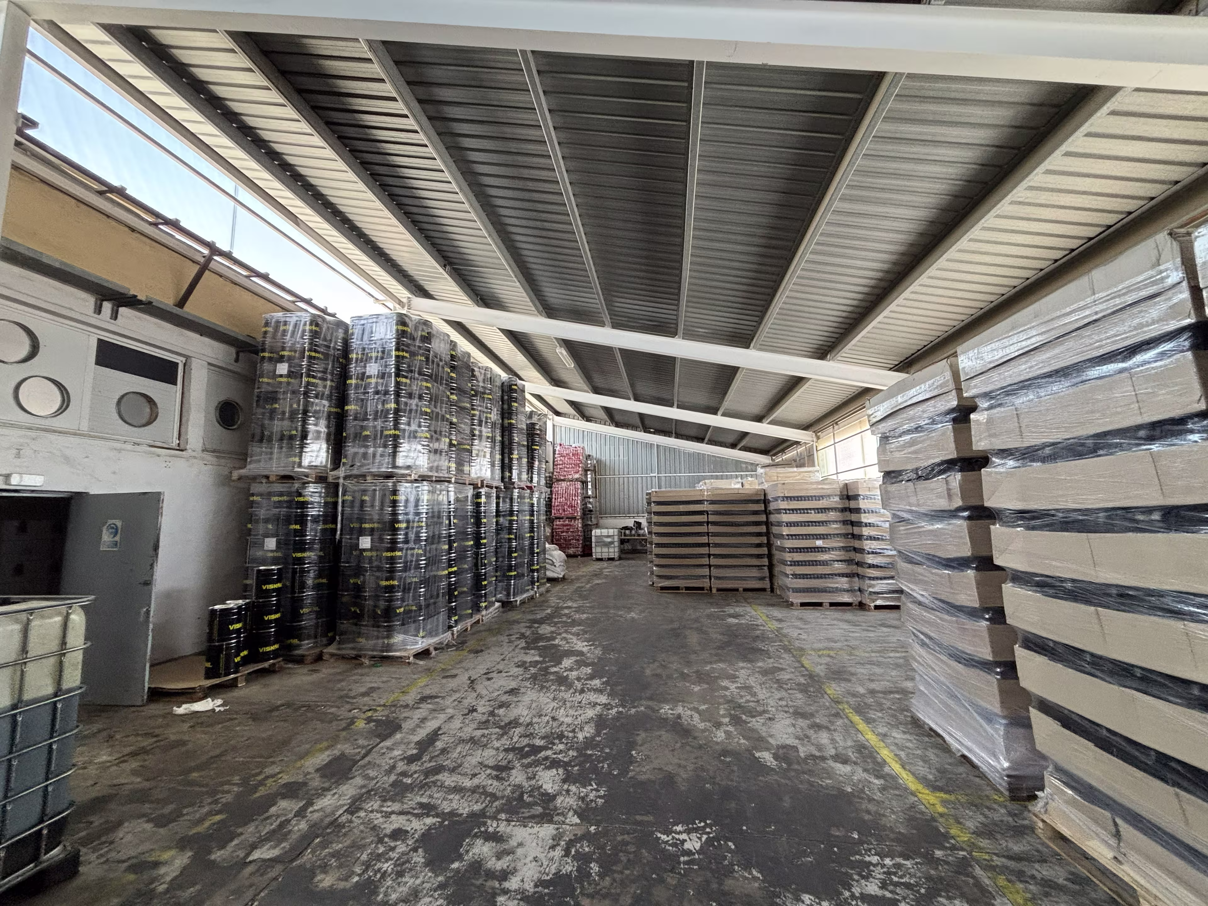 B1669 NAVE INDUSTRIAL ST ESTEVE SESROVIERES VENTA