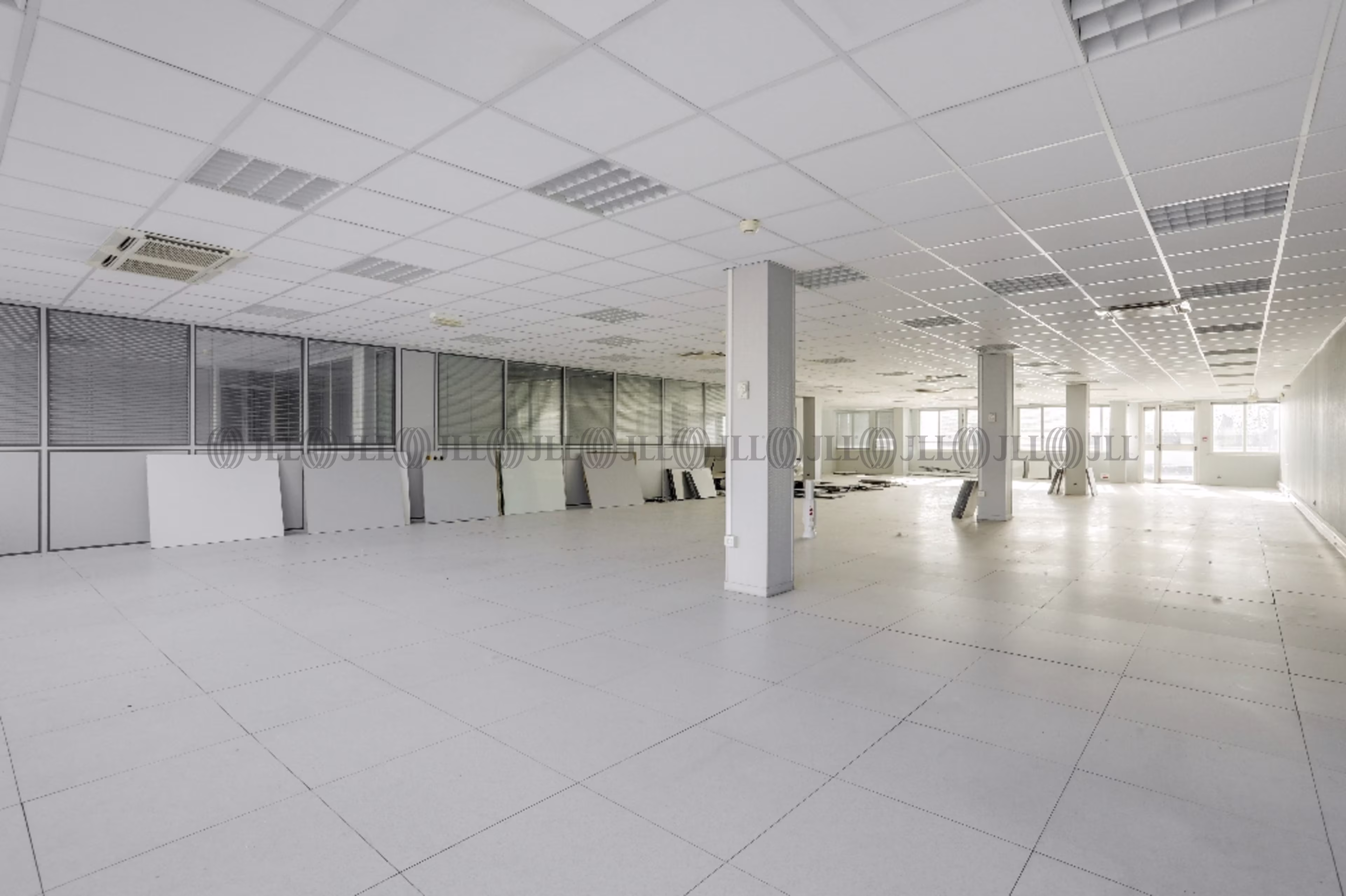 72 AVENUE ROBERT SCHUMAN