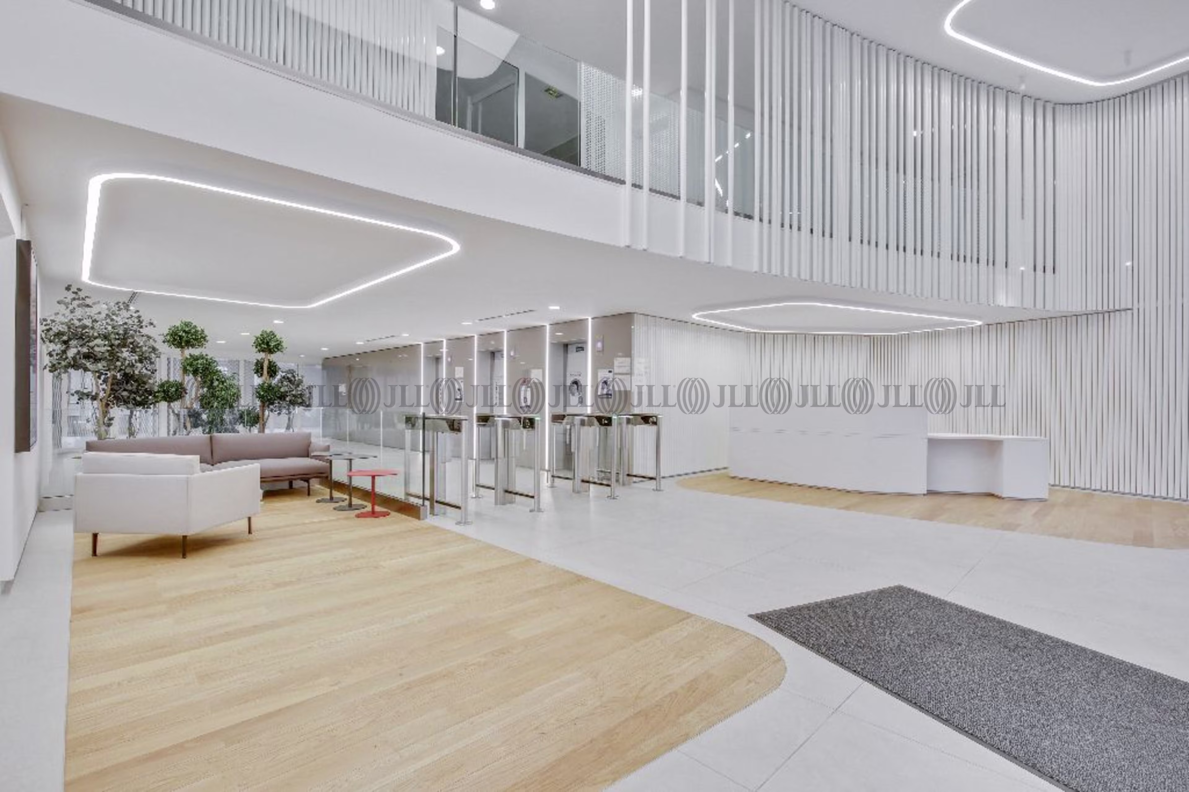 1-15 AVENUE EDOUARD BELIN