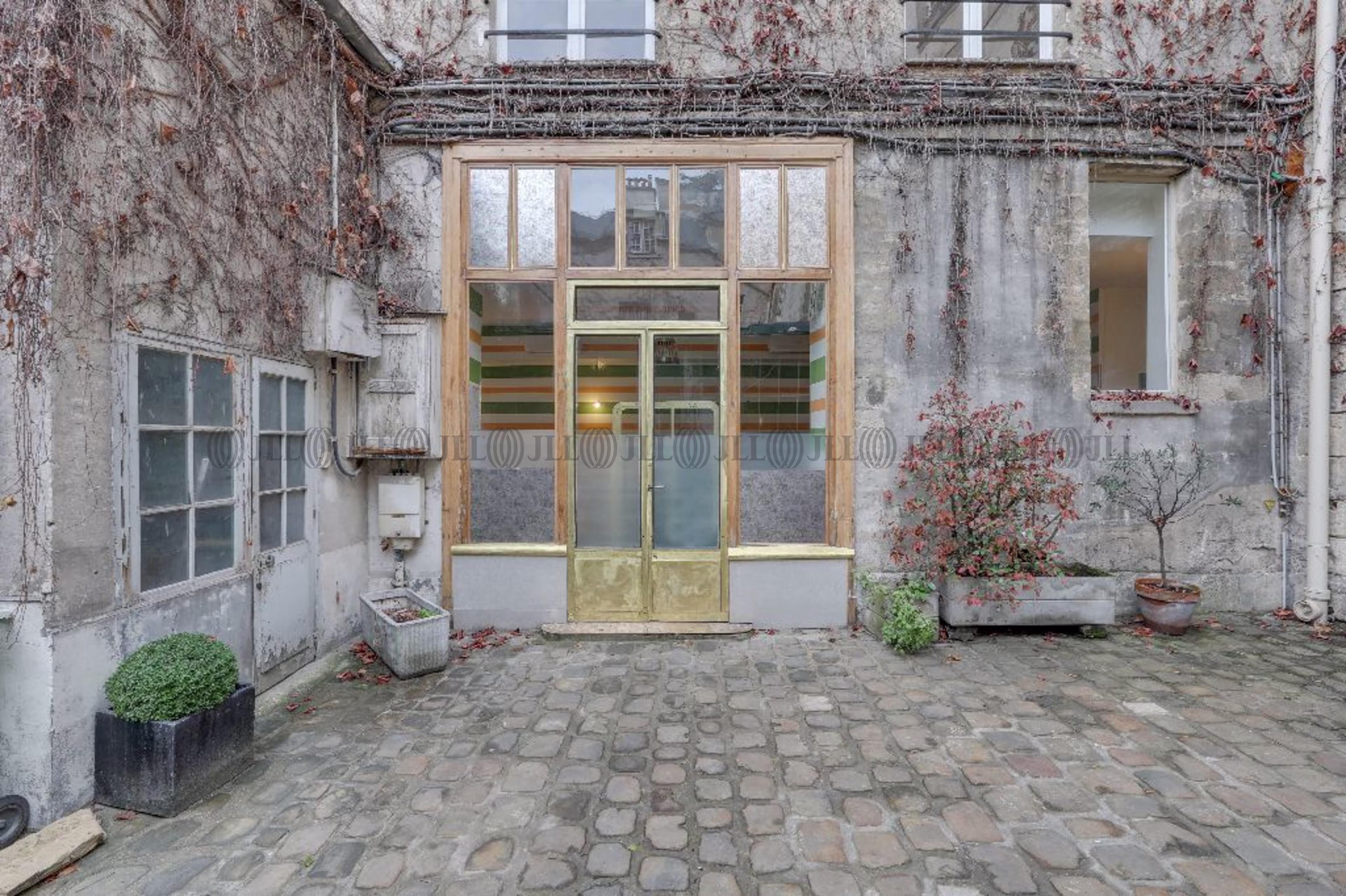 81 RUE DES ARCHIVES