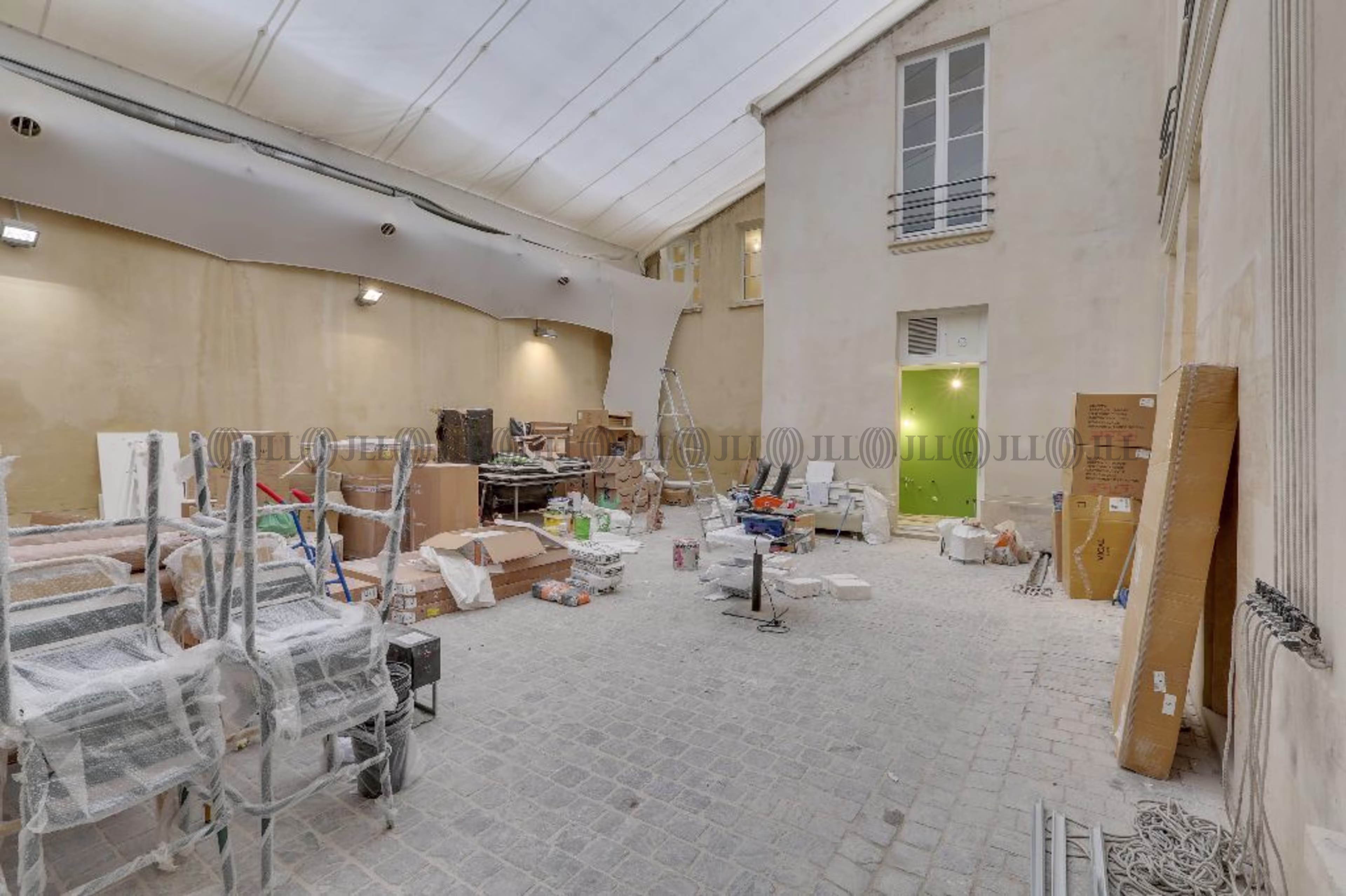 81 RUE DES ARCHIVES