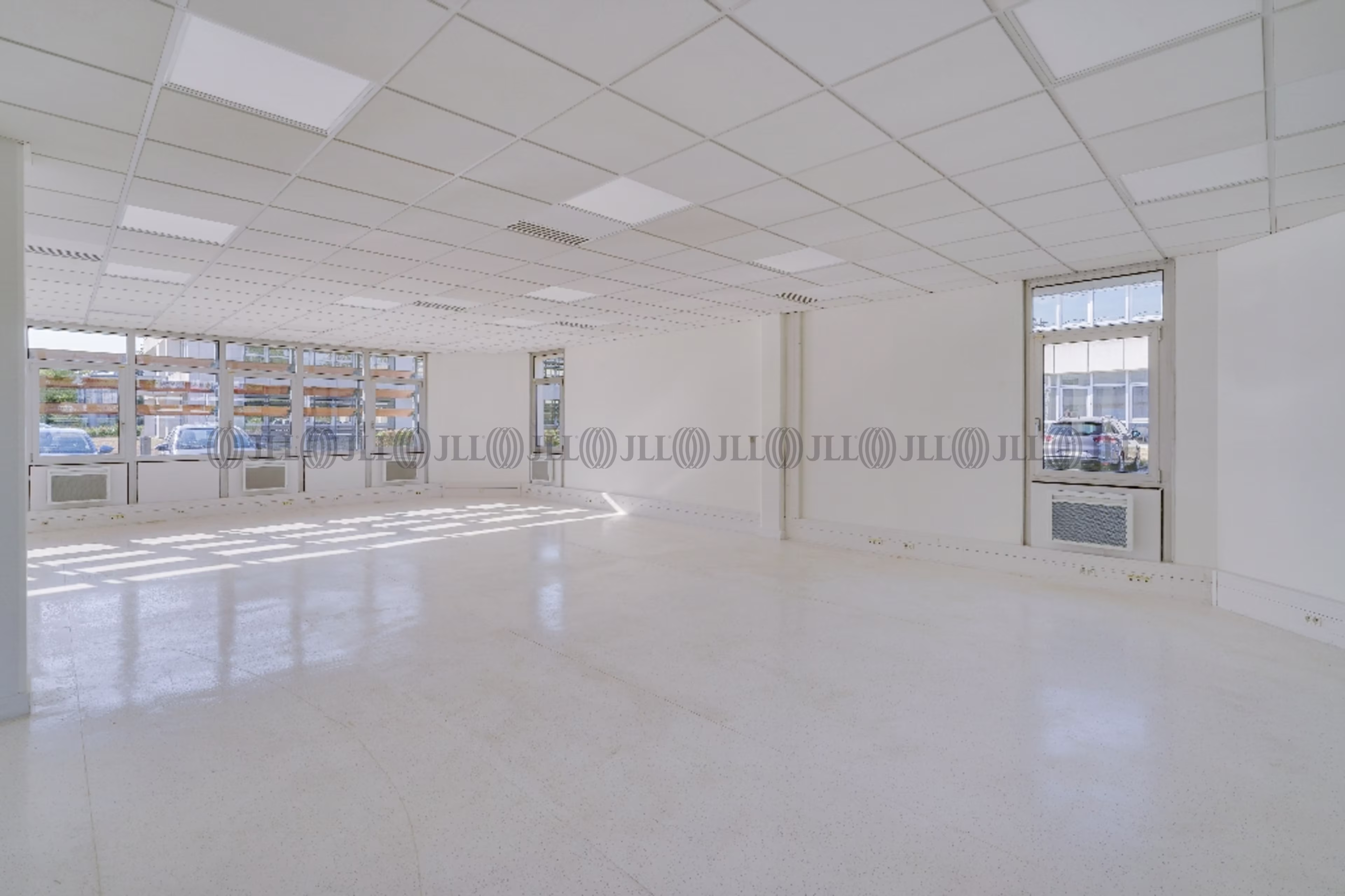 1 RUE MARYSE BASTIE