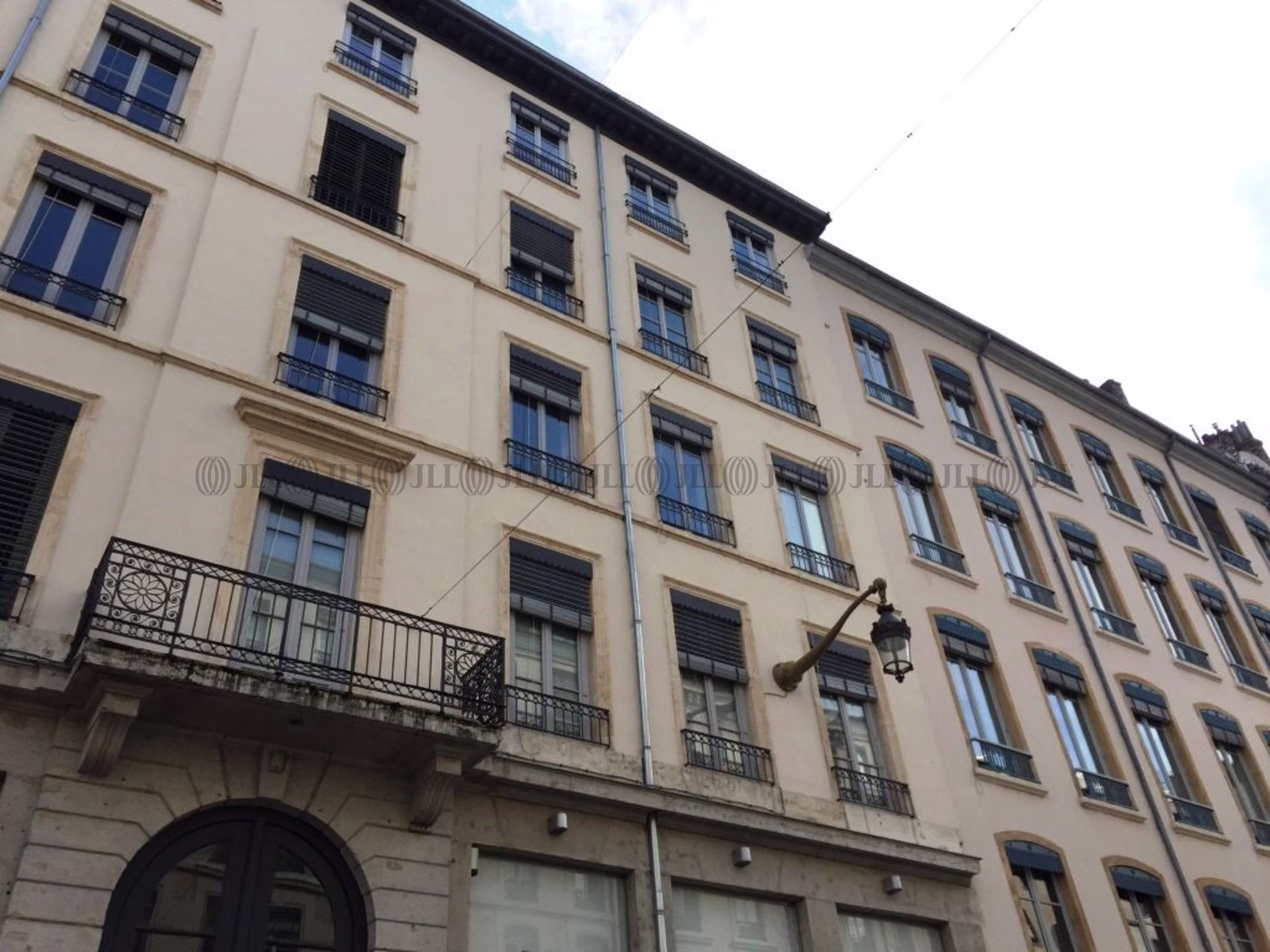 71 RUE DE LA REPUBLIQUE