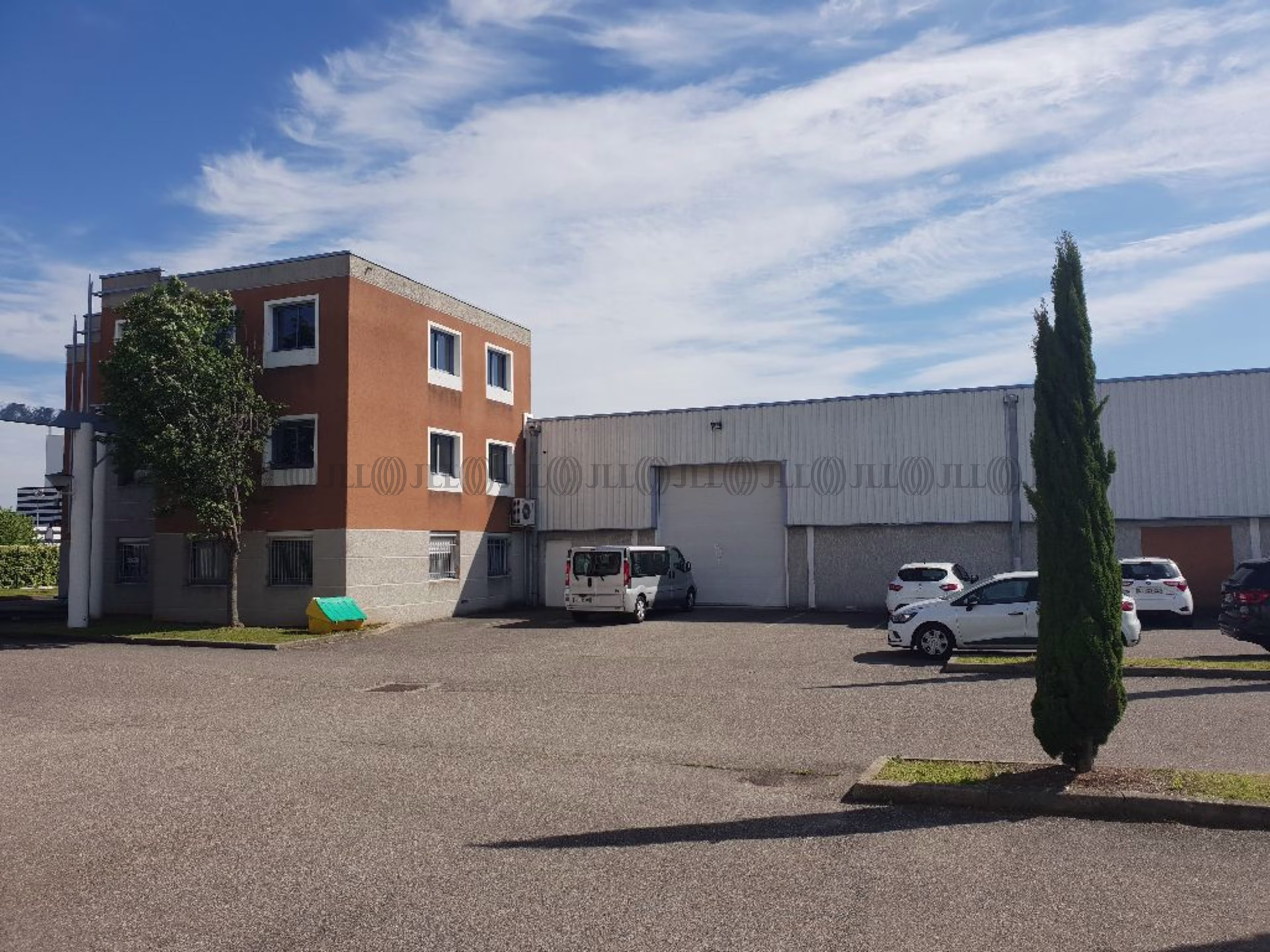 96 AVENUE DU PROGRES