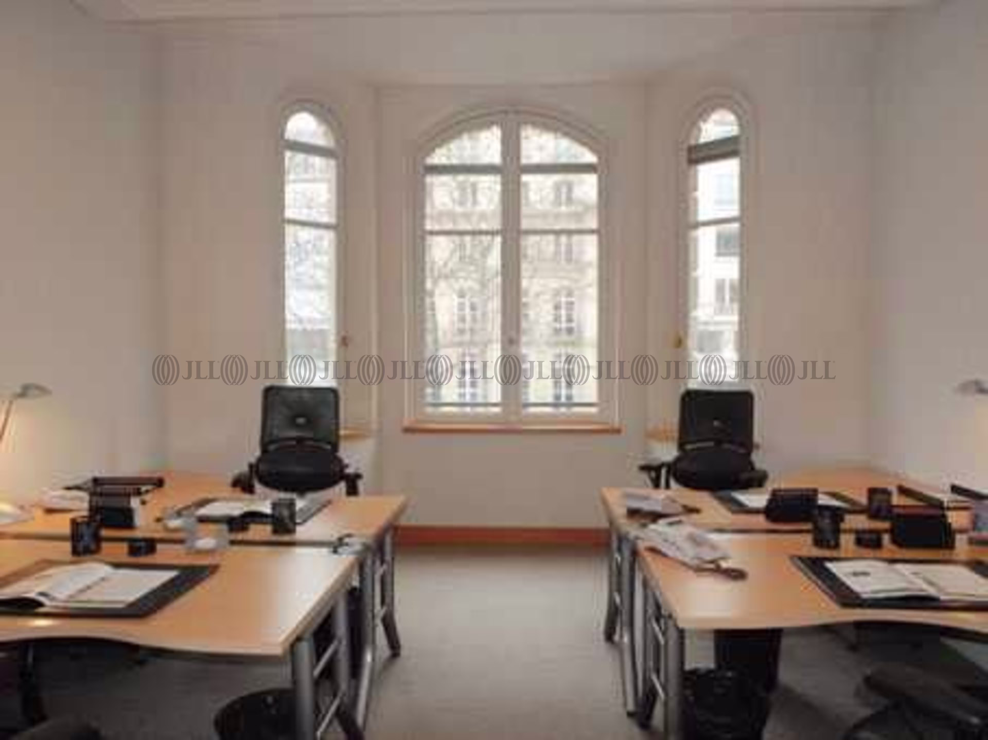 54-56 AVENUE HOCHE