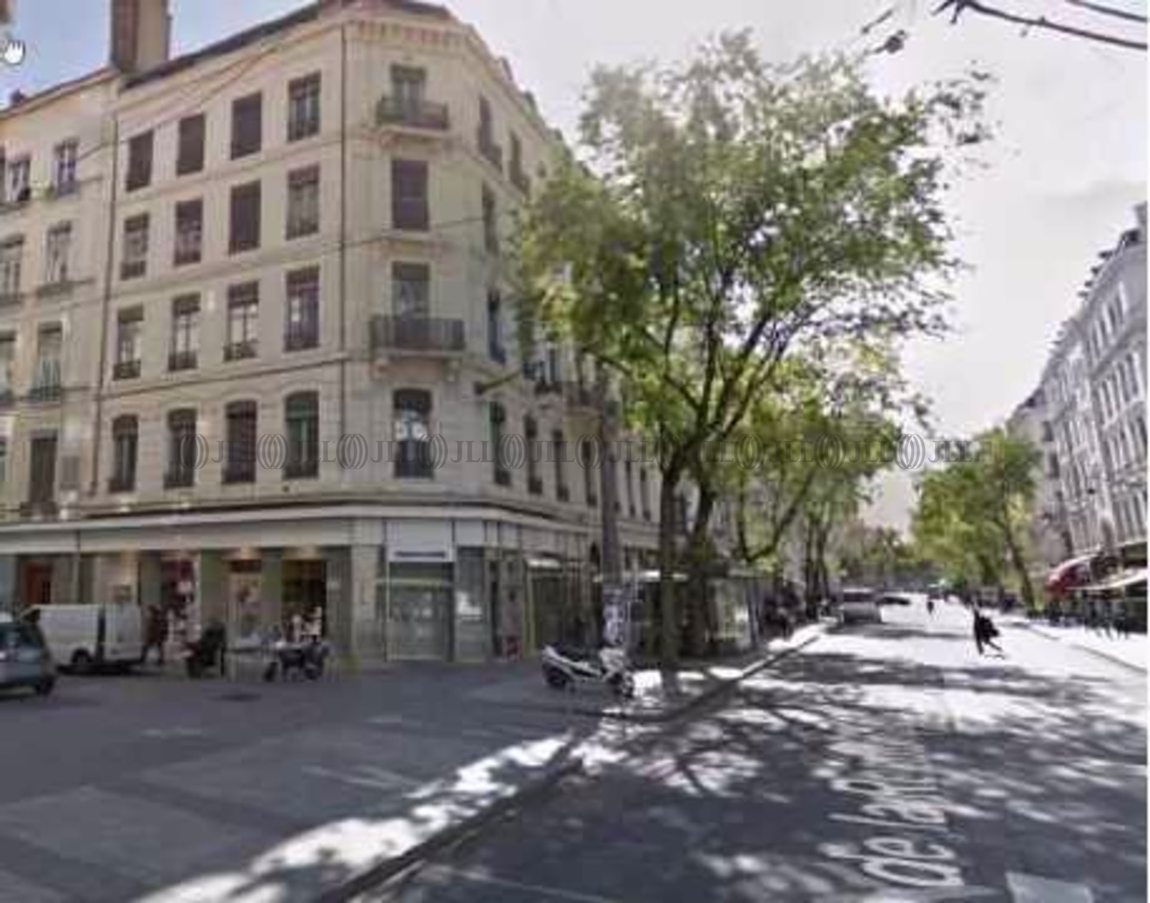 11 RUE DE LA REPUBLIQUE