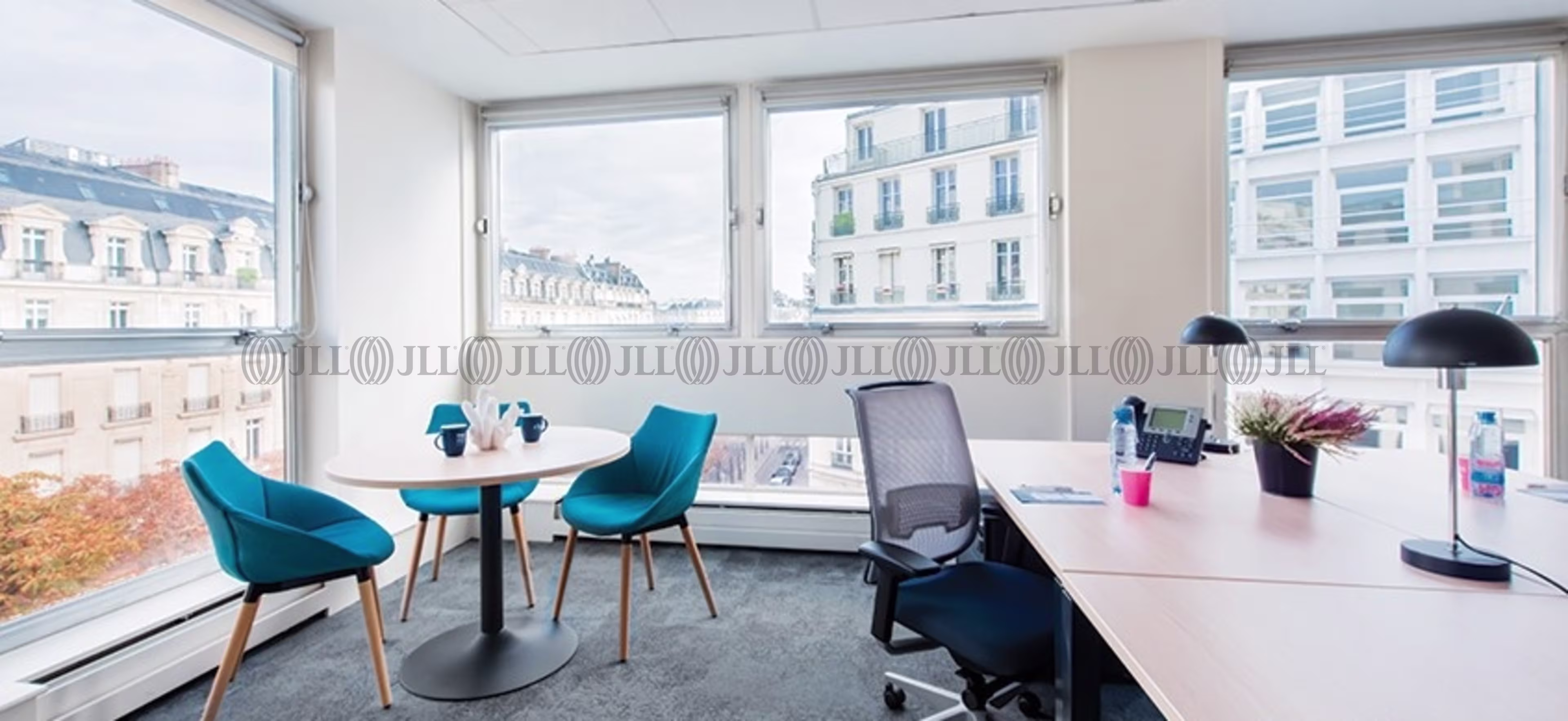 42 AVENUE MONTAIGNE