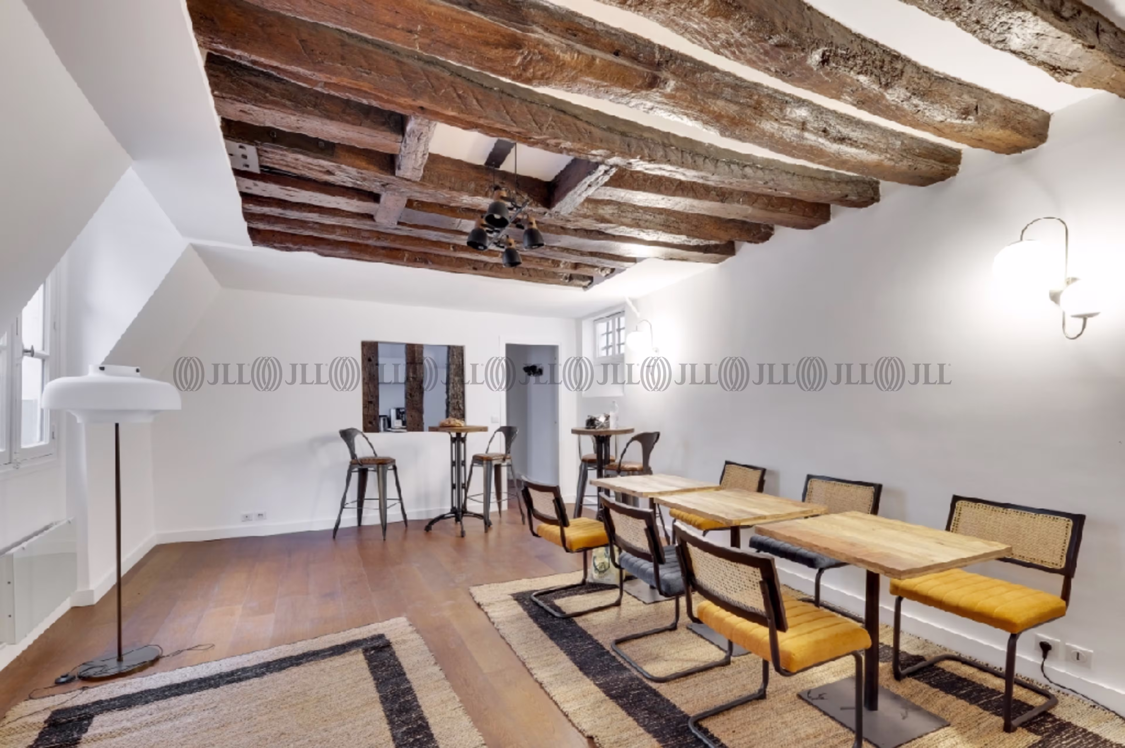 12 RUE CHARLOT