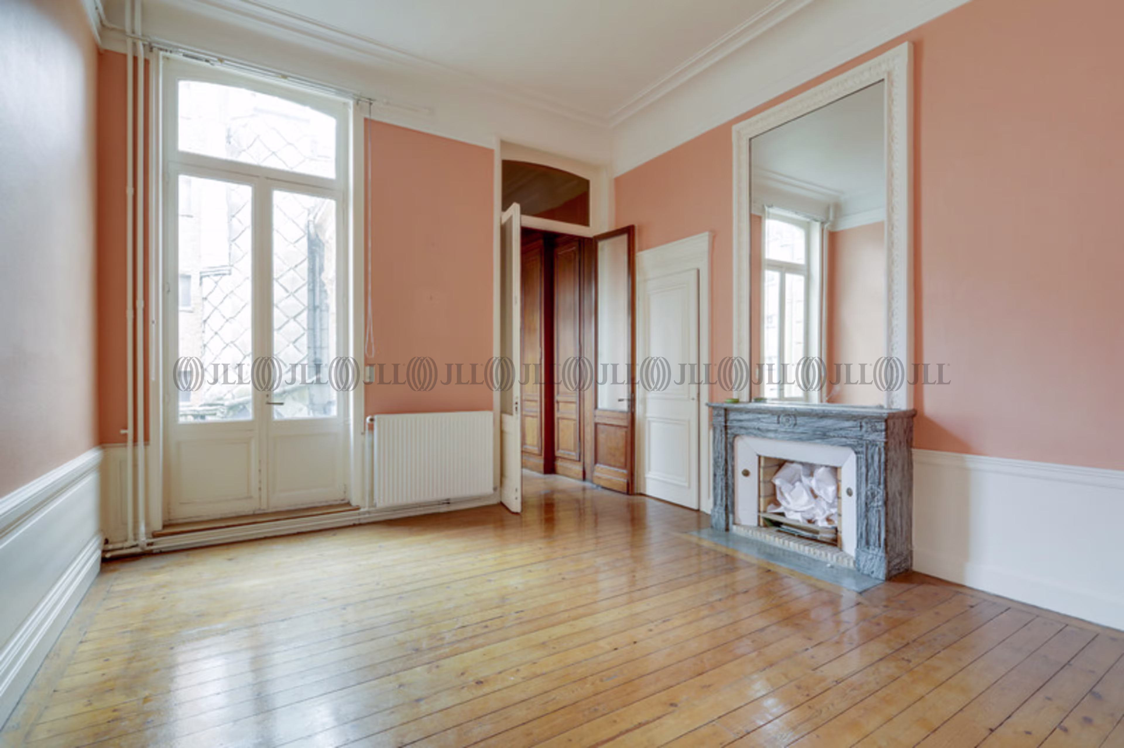 56 RUE ROYALE