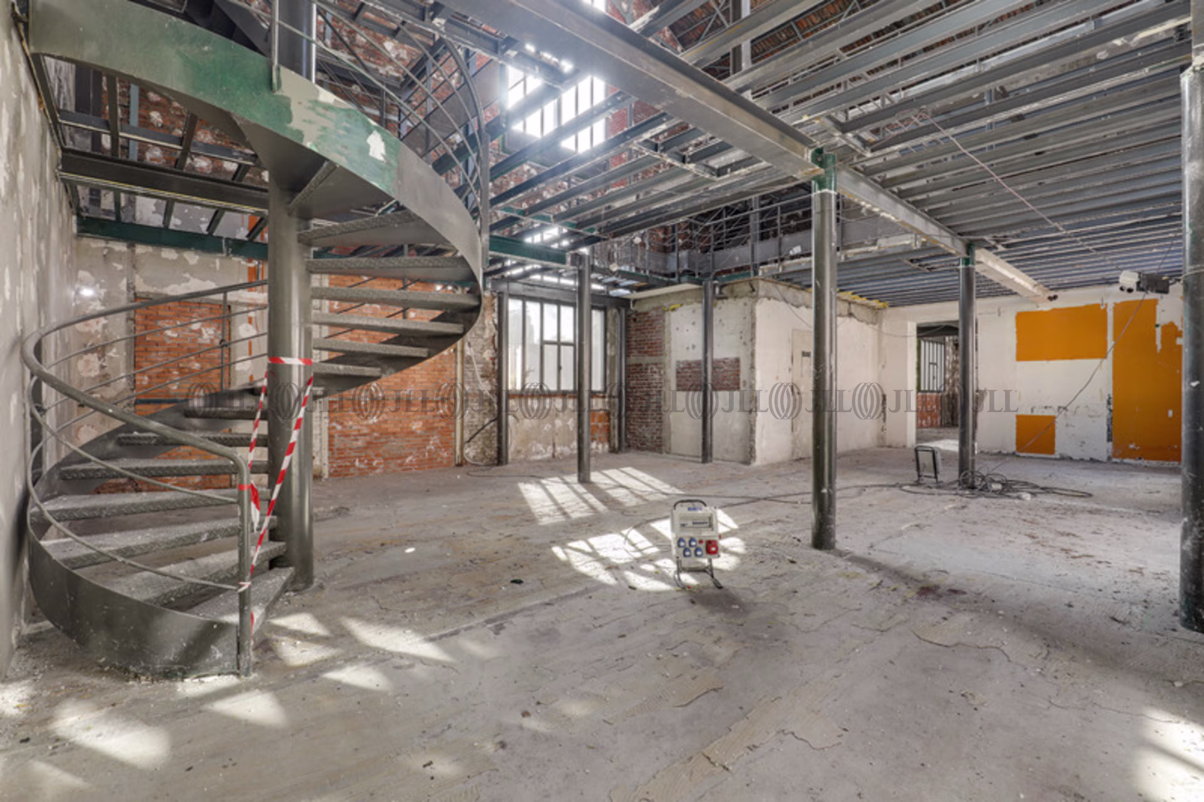 43-45 AVENUE VICTOR HUGO