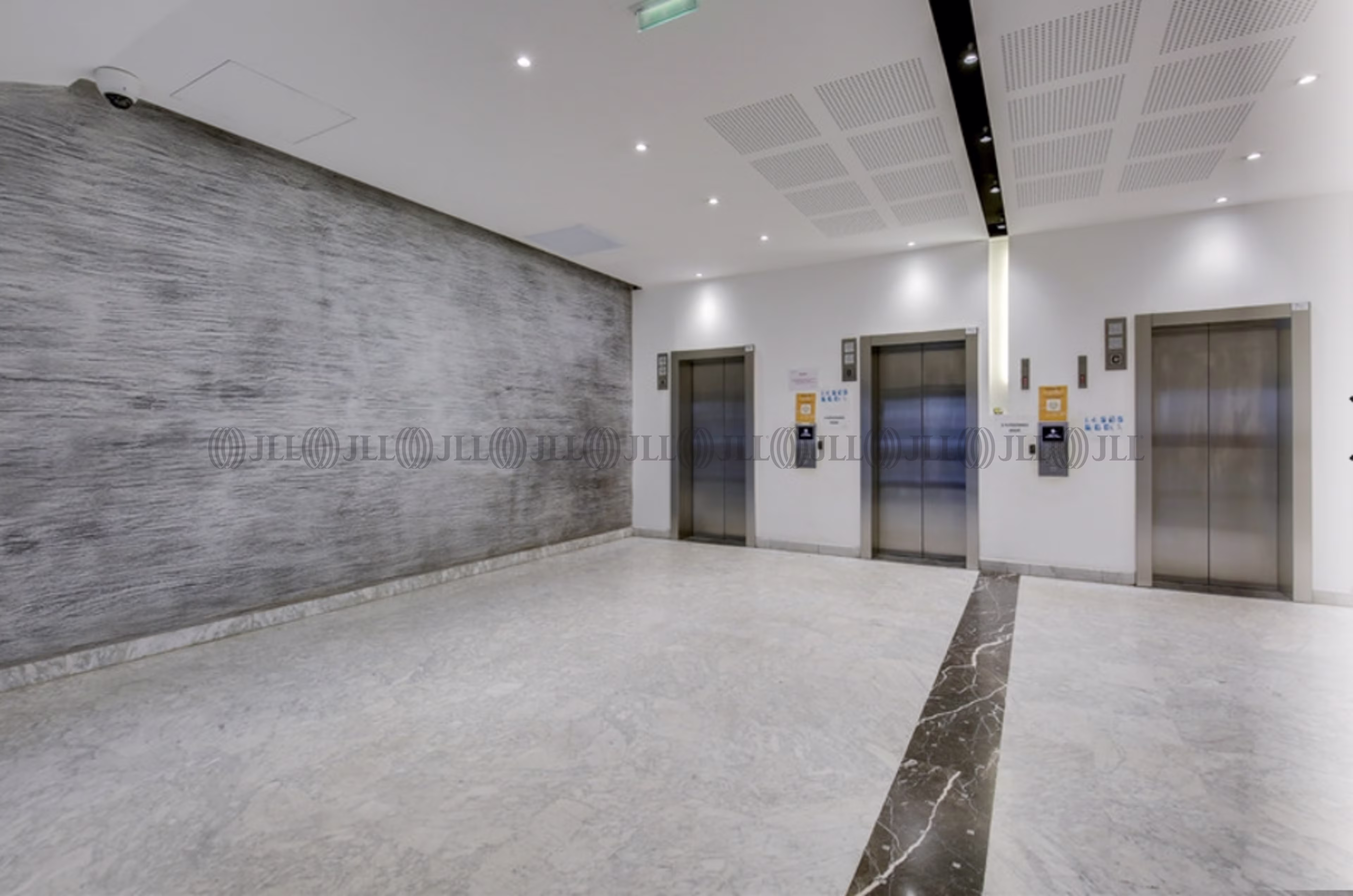 4 AVENUE LAURENT CELY