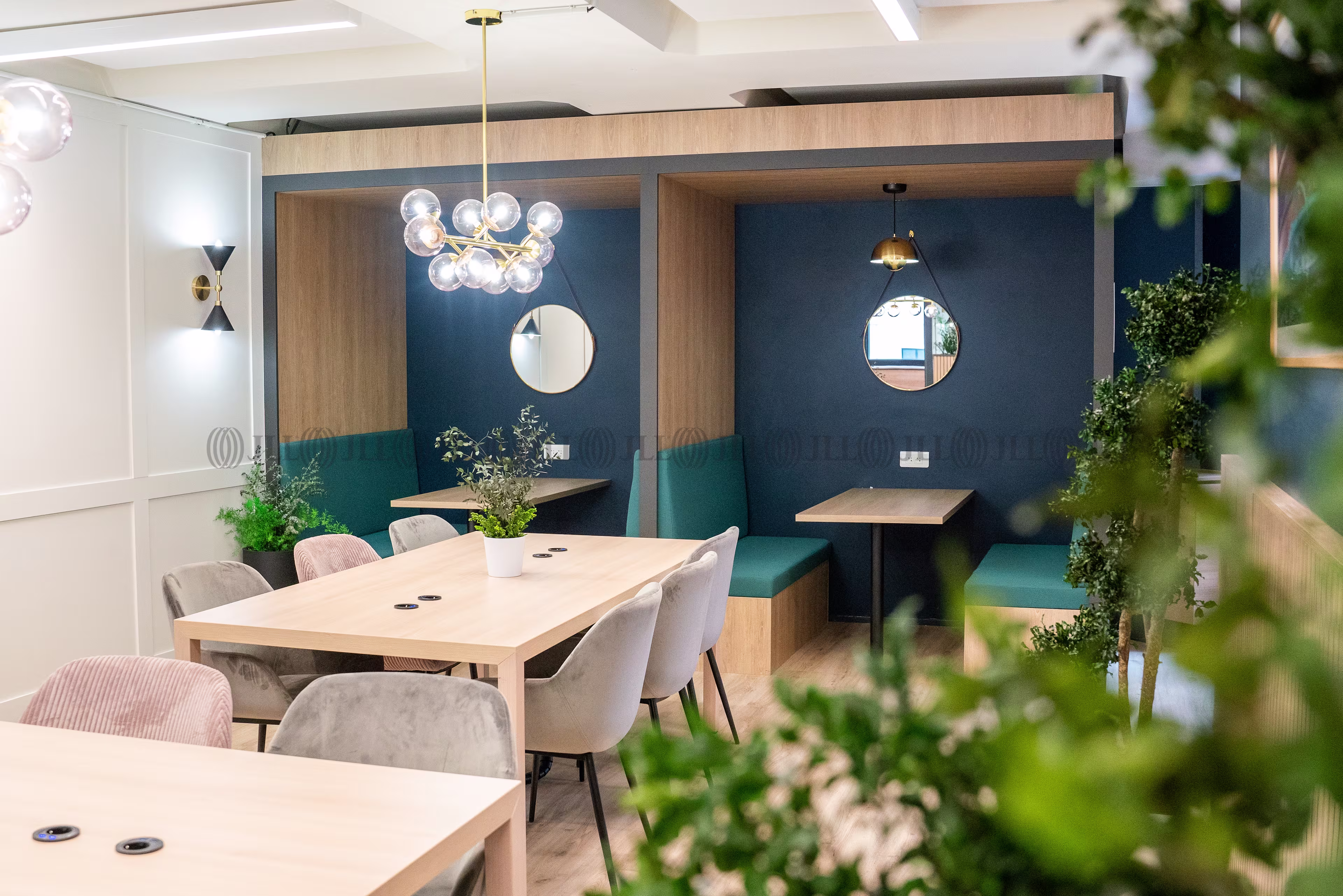 12-14 AVENUE ANTOINE DUTRIEVOZ