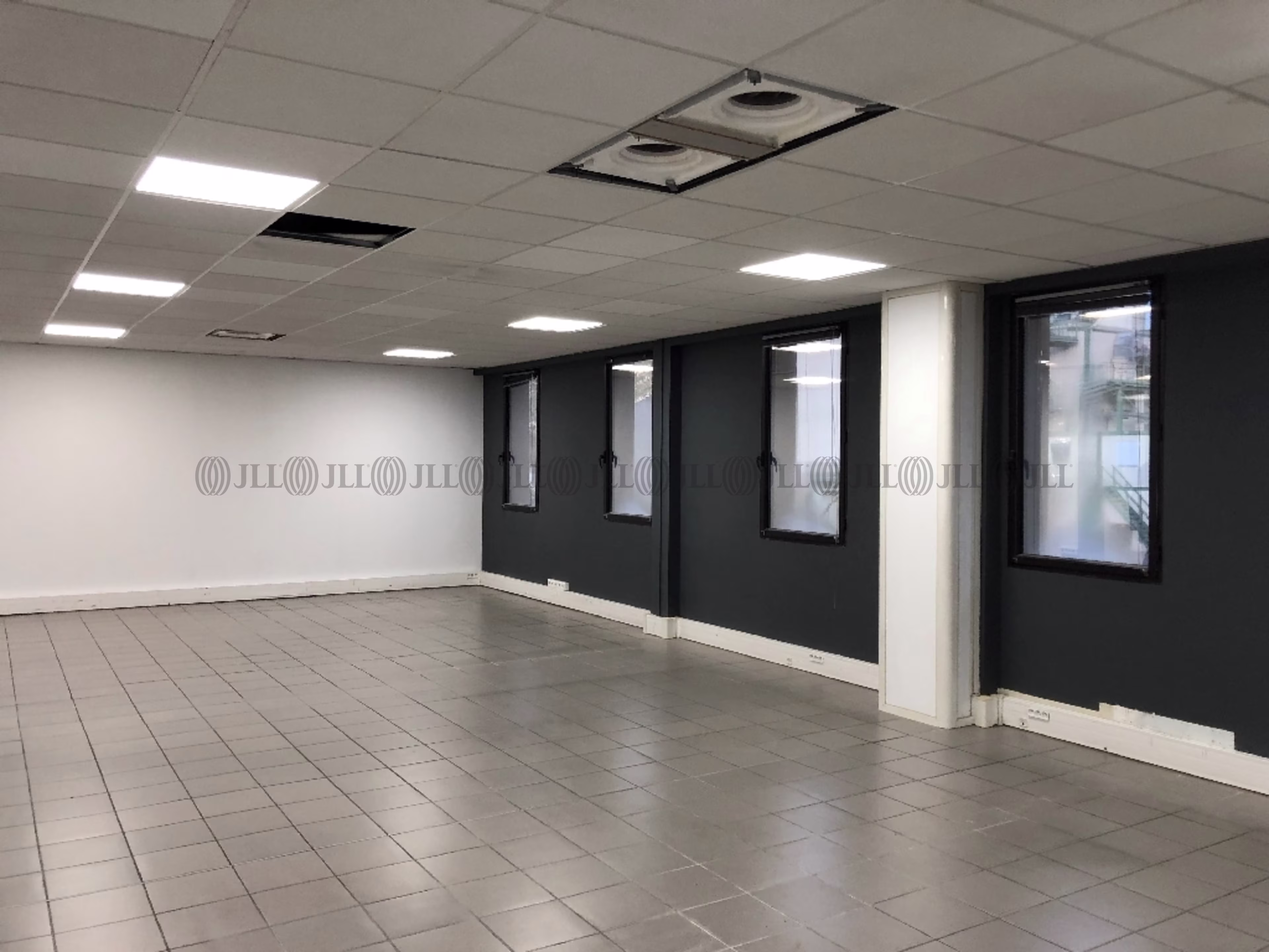155 RUE DU DIRIGEABLE