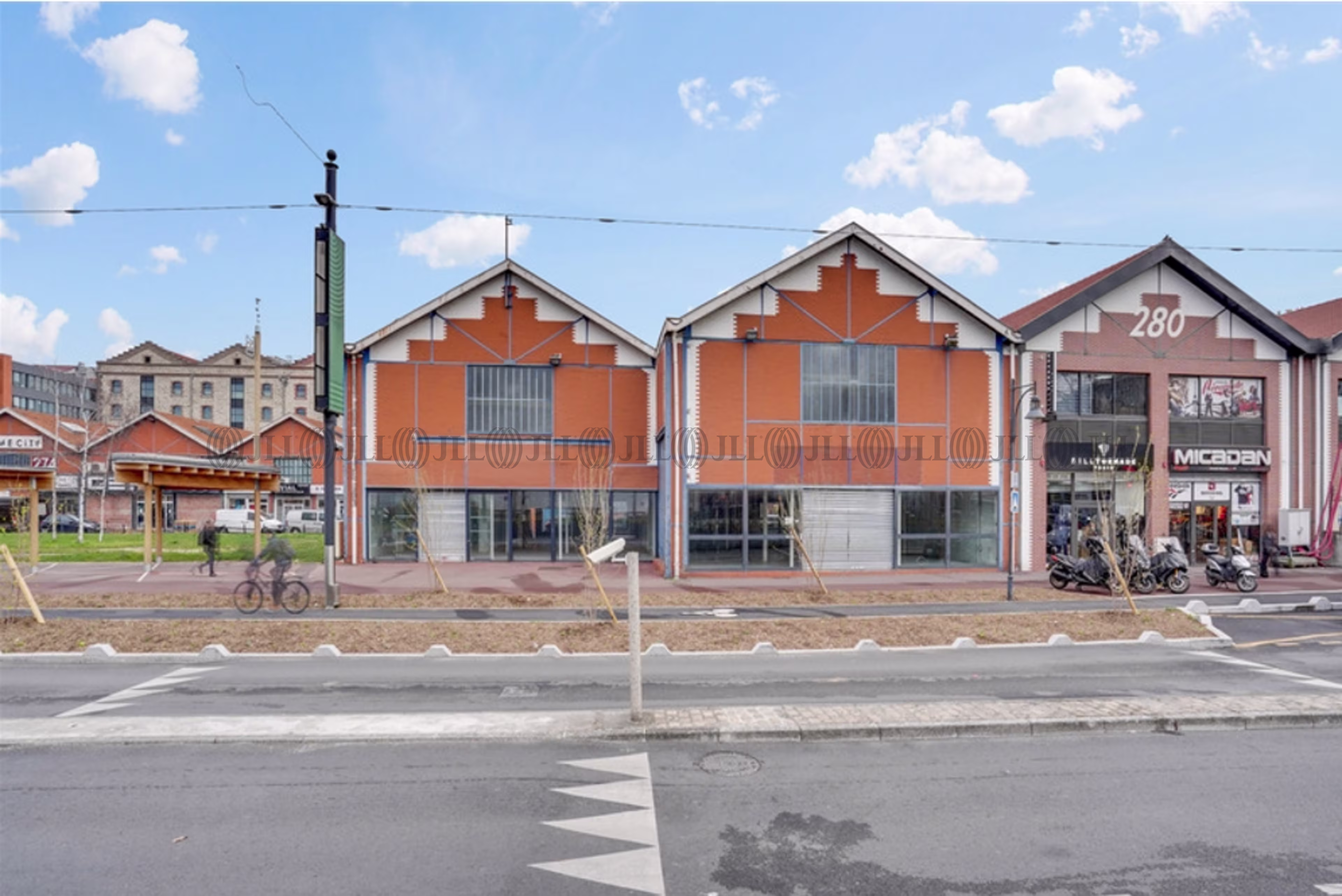 43-45 AVENUE VICTOR HUGO