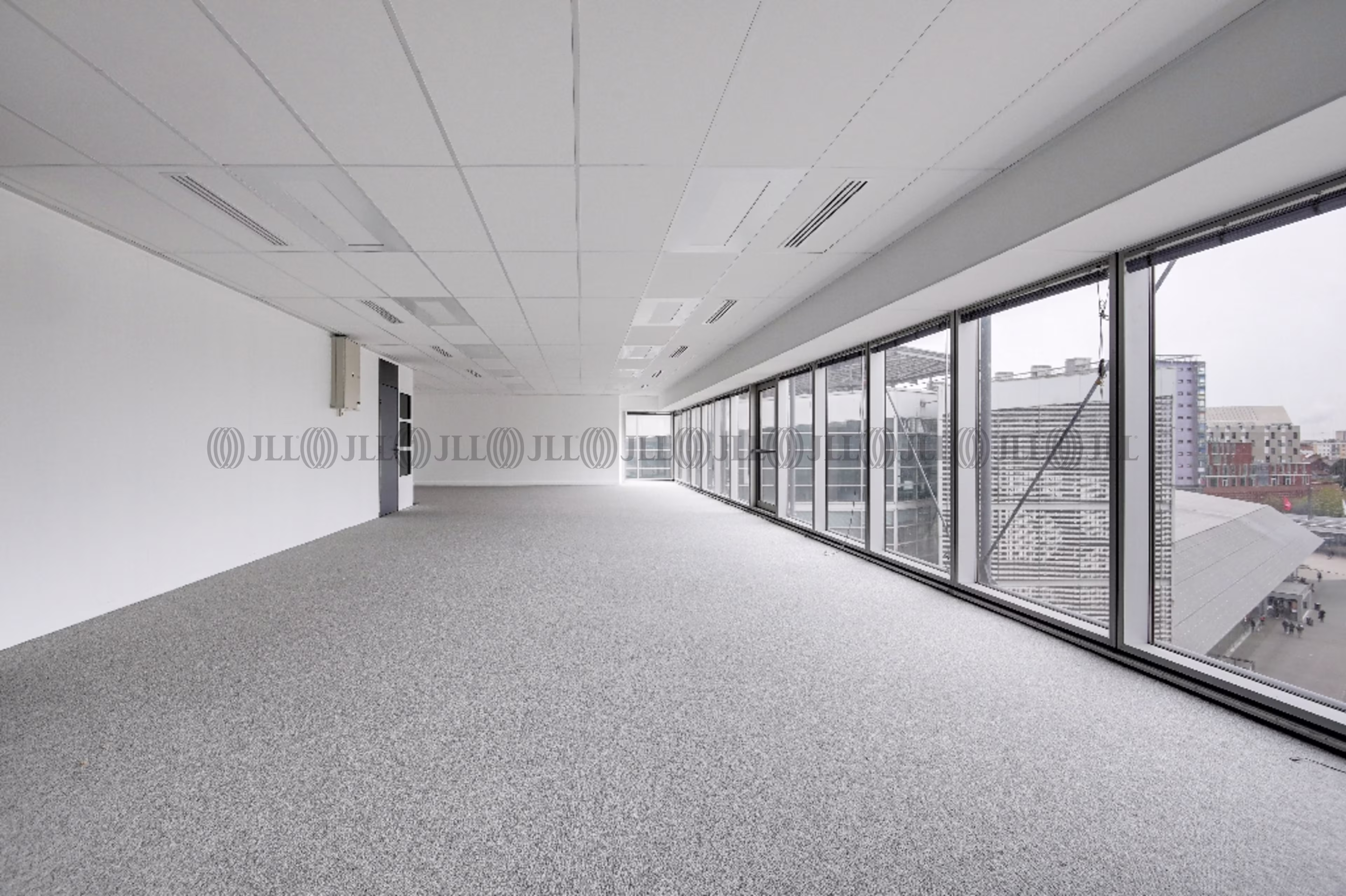 11 PARVIS DE ROTTERDAM