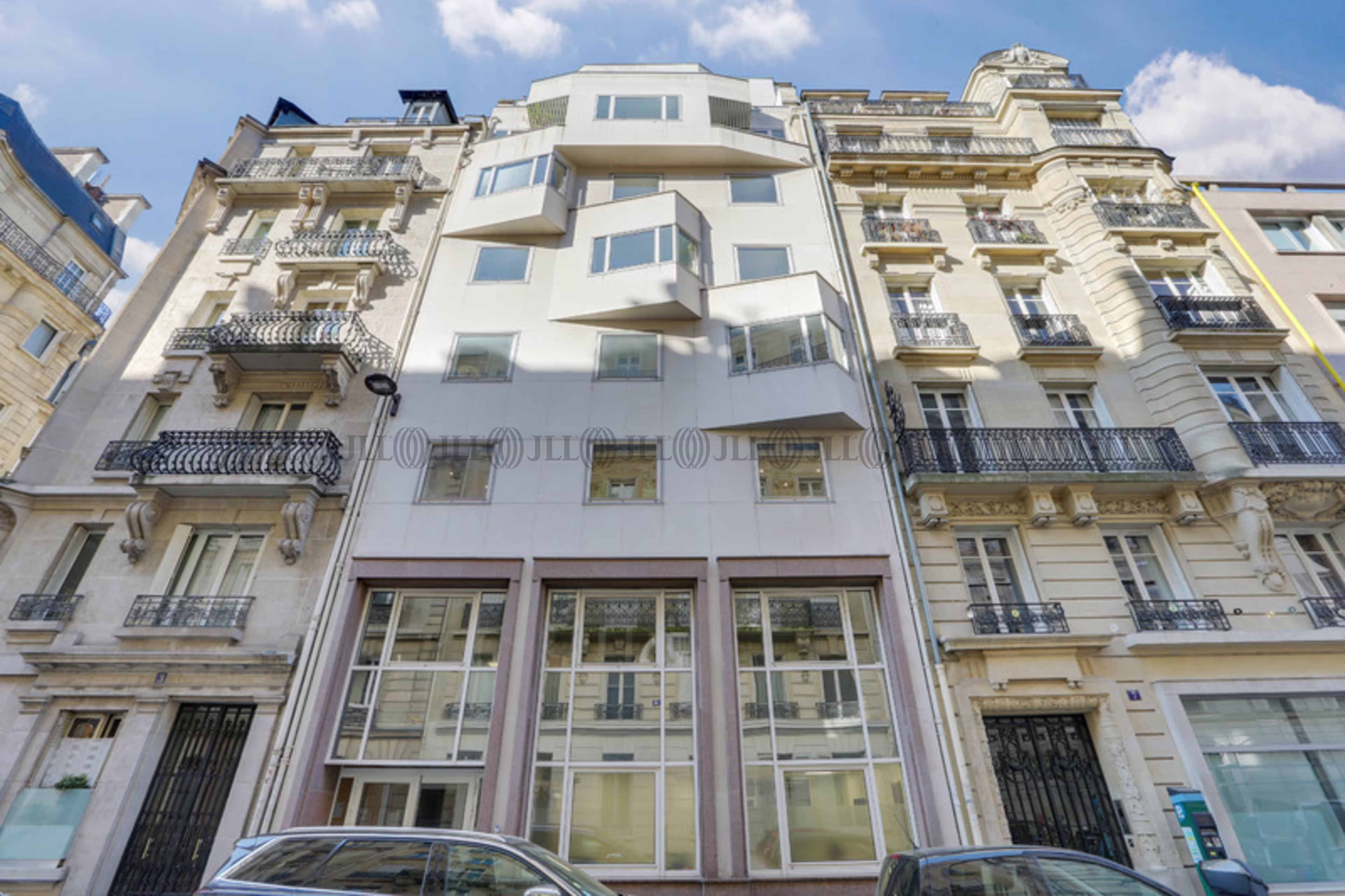 5 RUE DE CHAZELLES