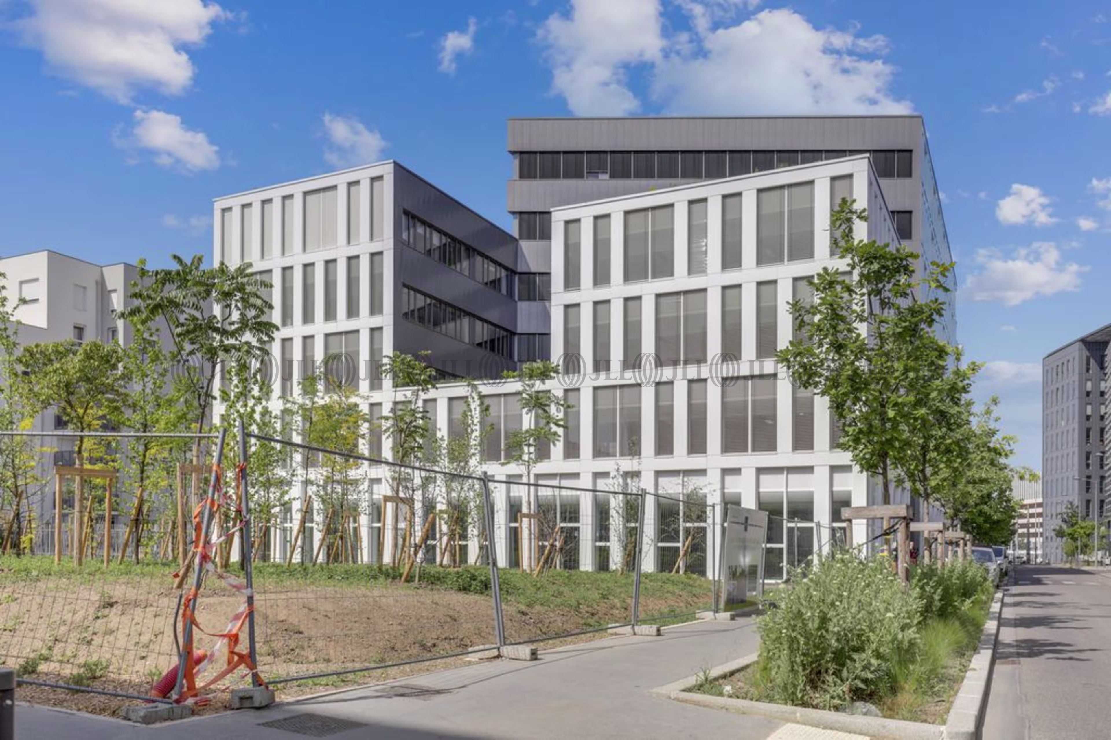4 RUE MAURICE MOISSONNIER