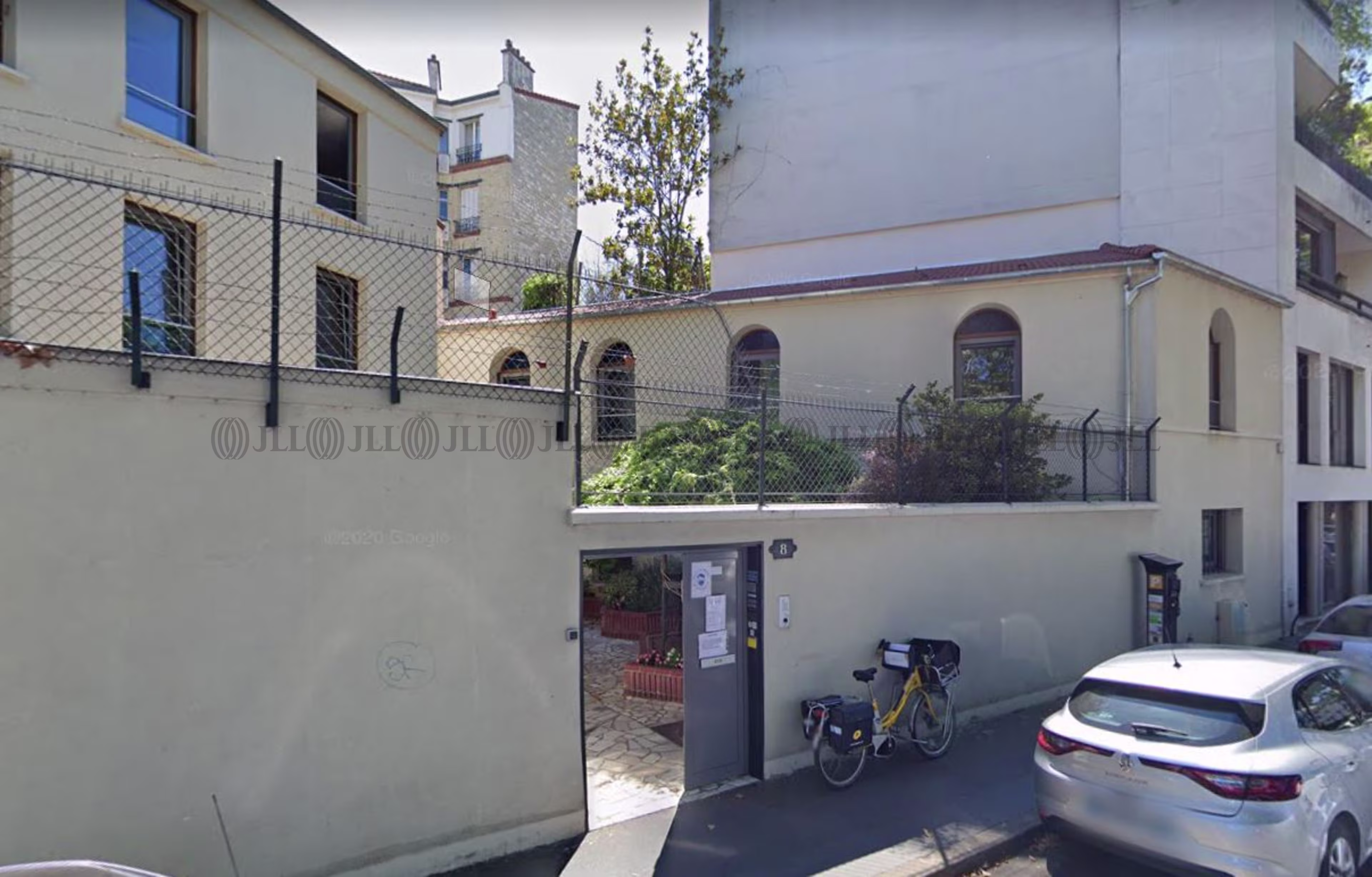 8 RUE DE L'EST