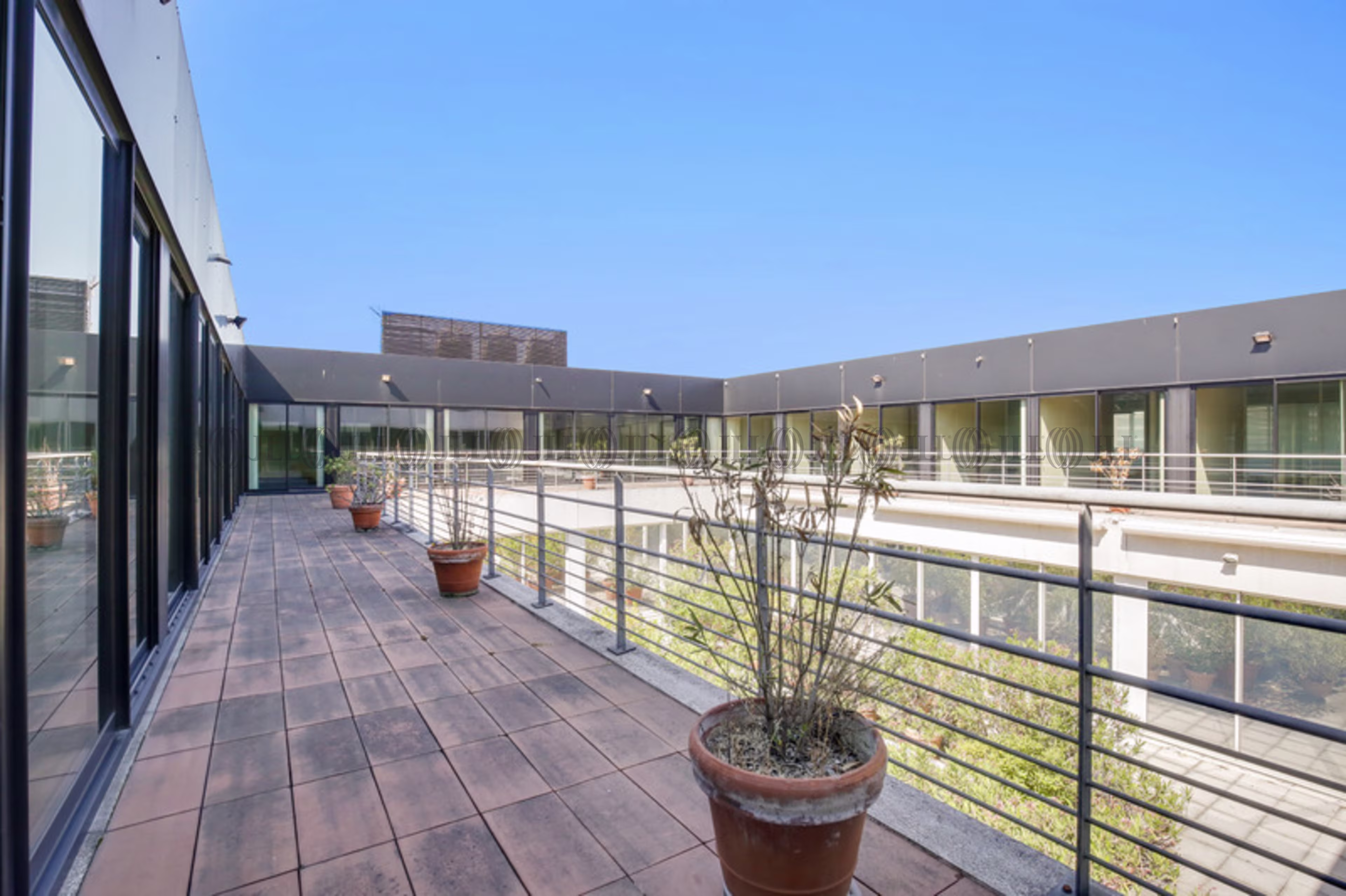 9 AVENUE FRANCIS DE PRESSENSE