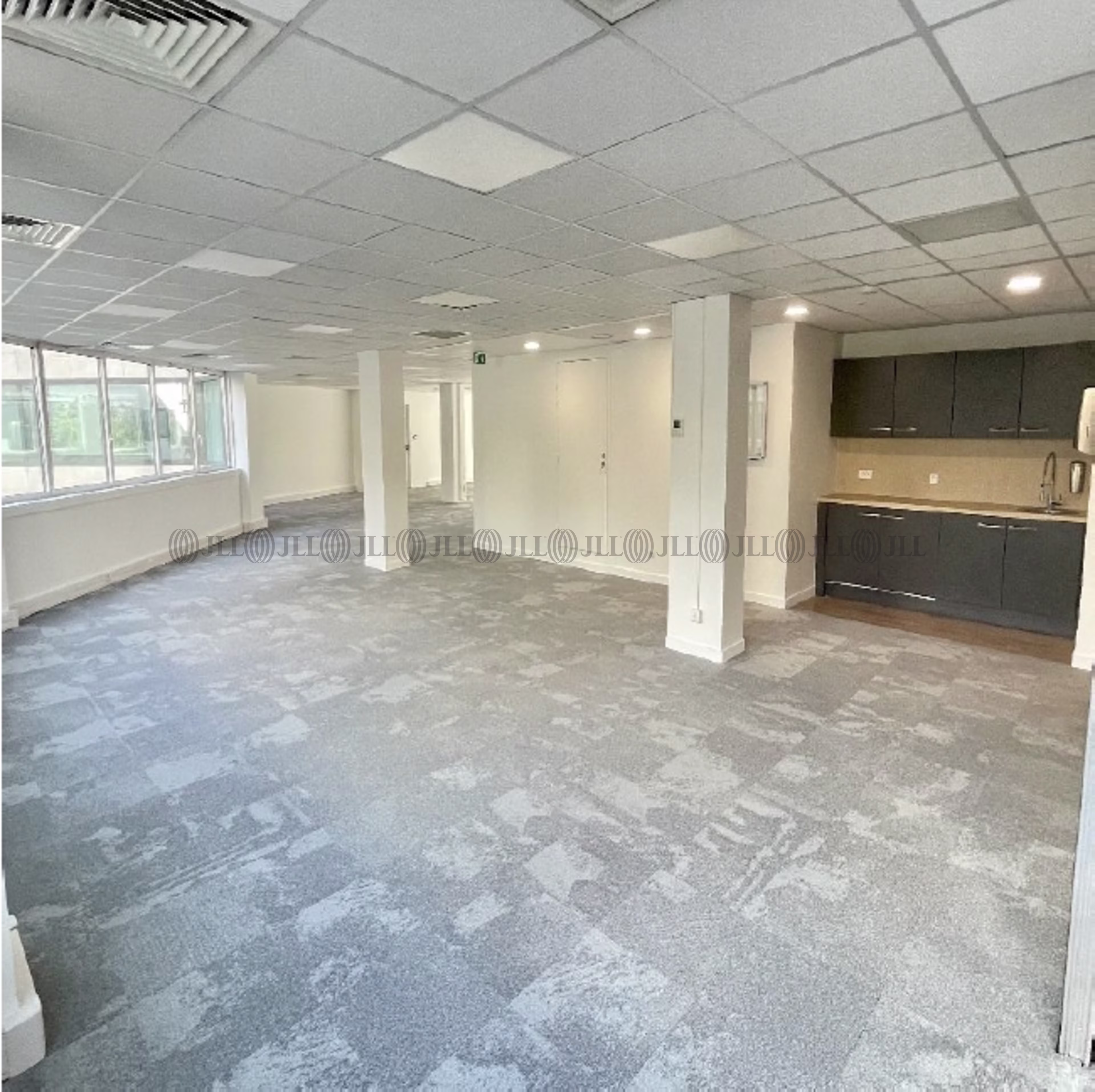 8 RUE ROUGET DE LISLE