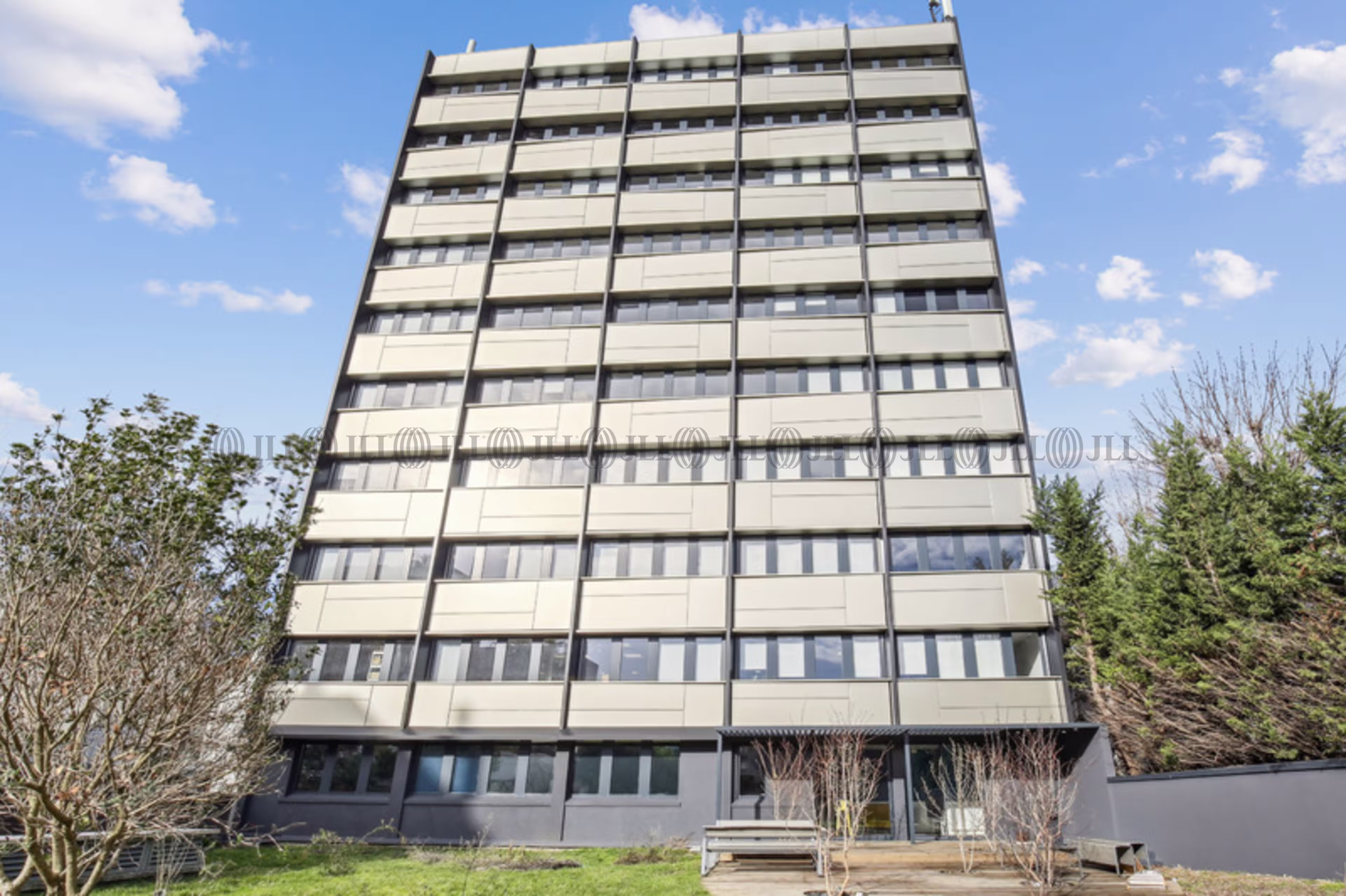 147 AVENUE PAUL DOUMER