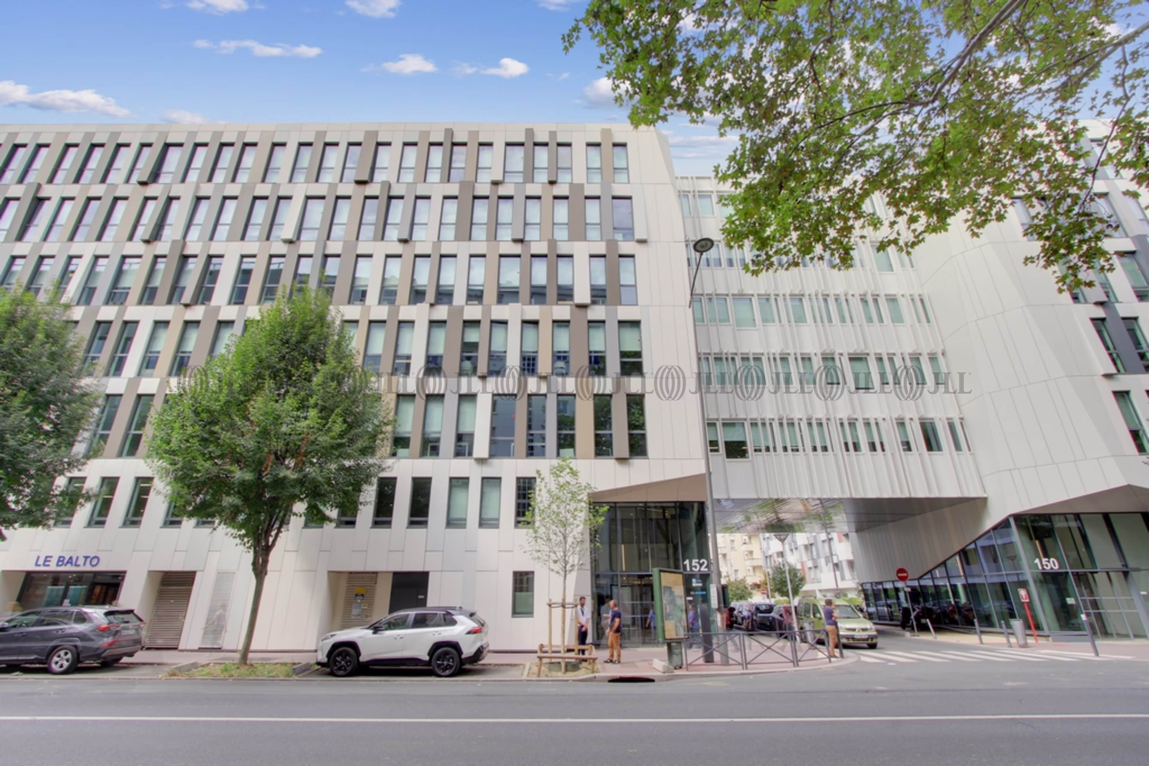 148-158 AVENUE PIERRE BROSSOLETTE