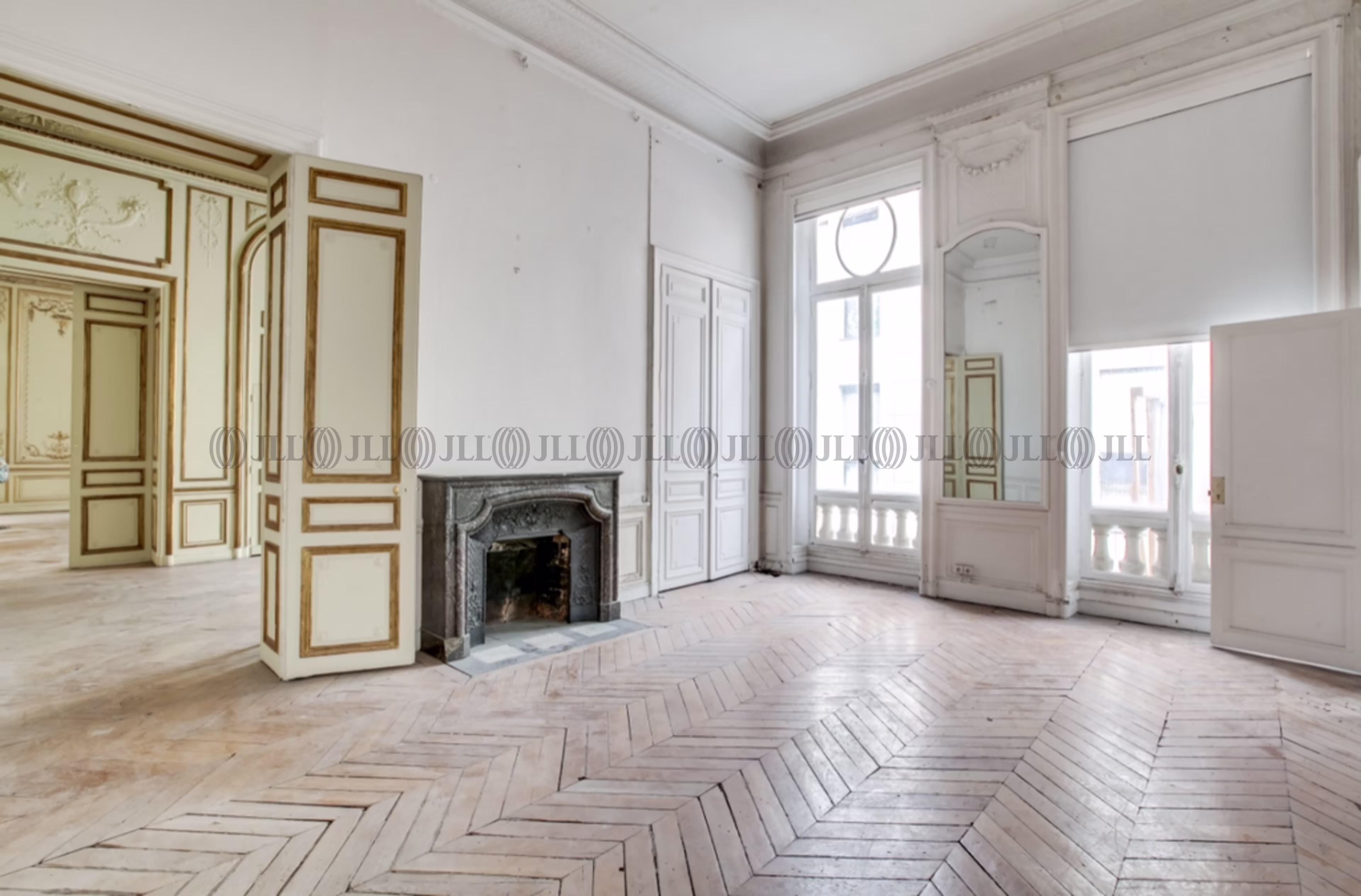 3 RUE ROQUEPINE