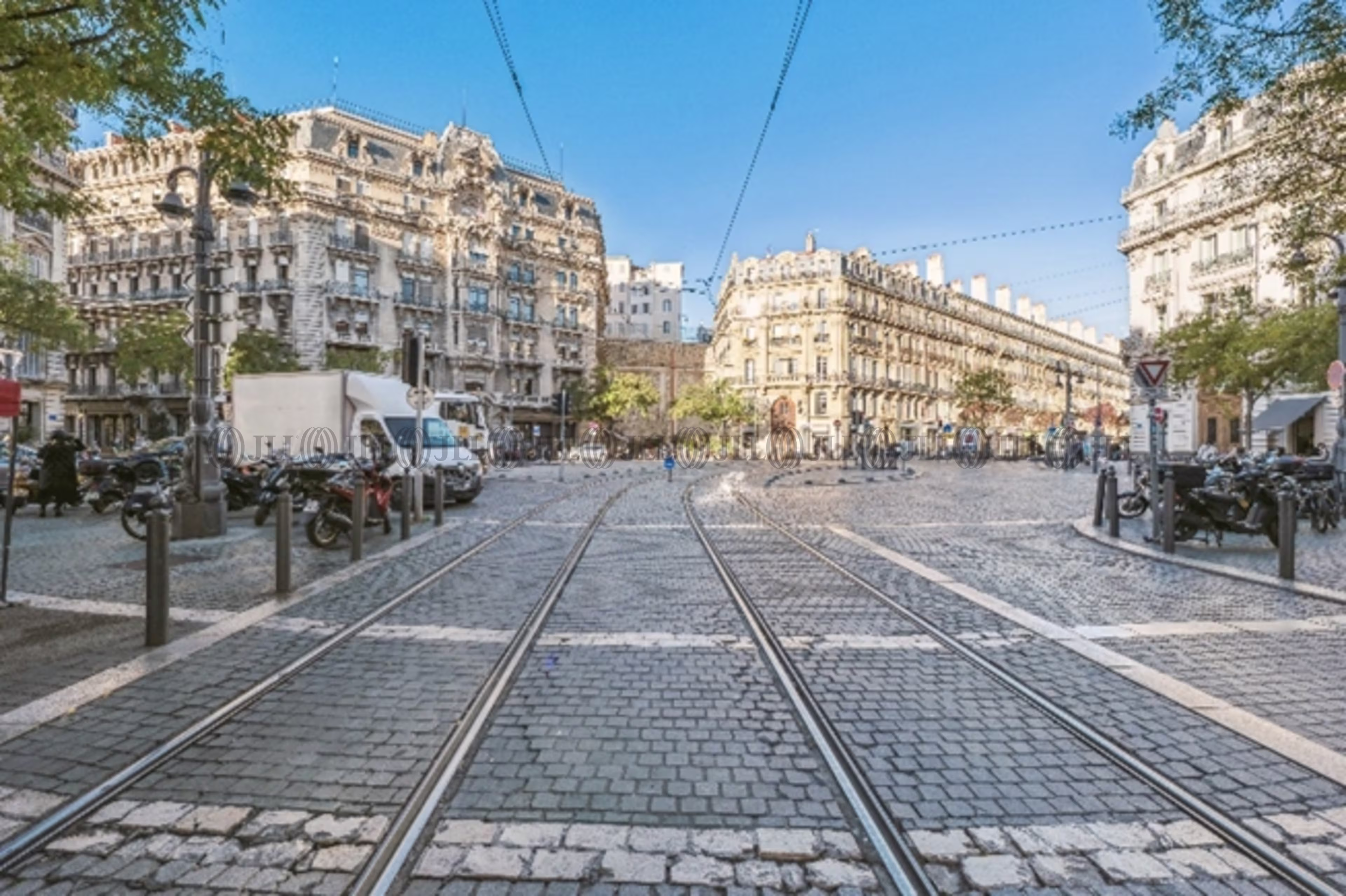  RUE DE LA REPUBLIQUE