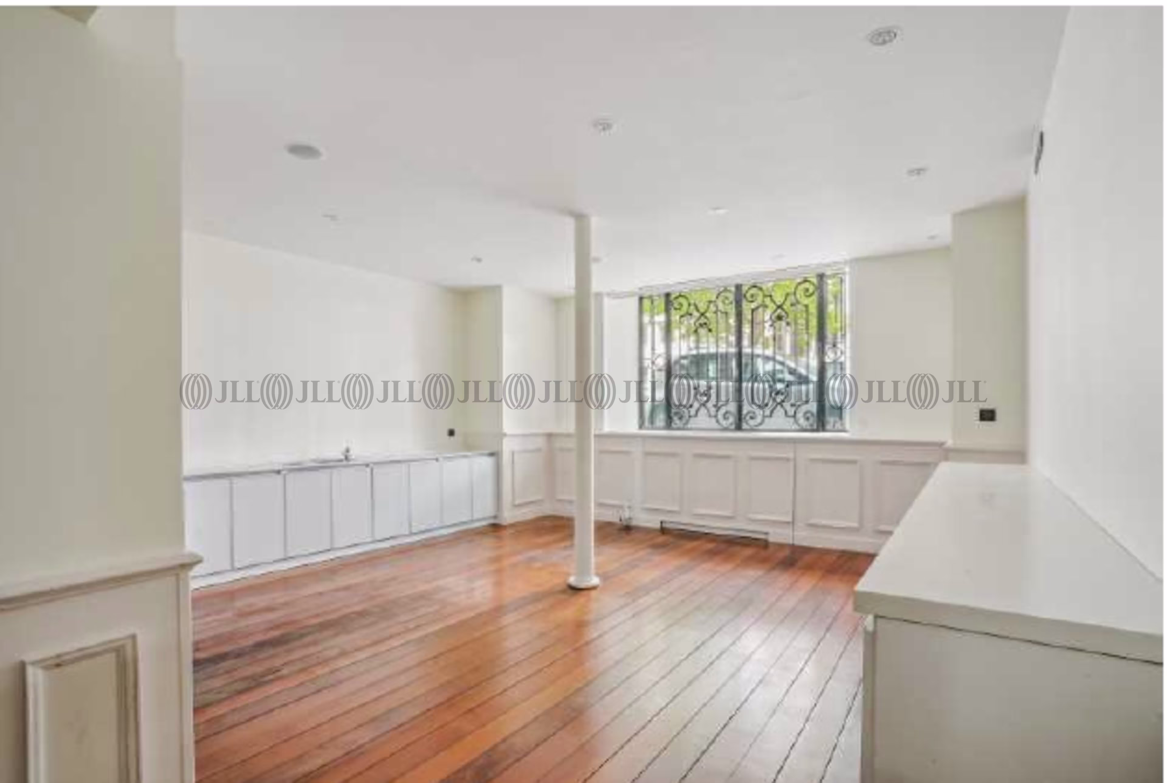 47BIS-49 AVENUE HOCHE