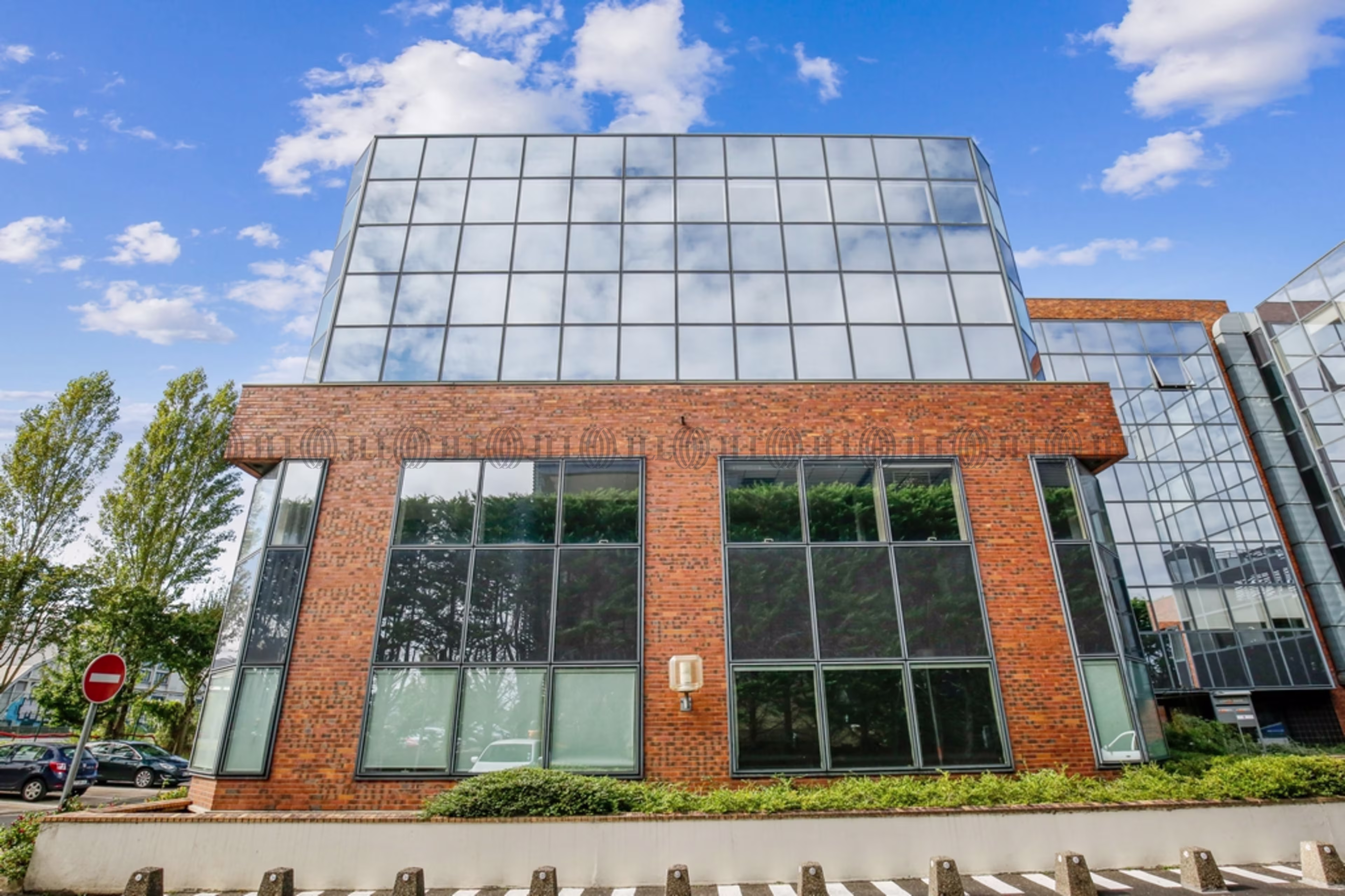 23 AVENUE LOUIS BREGUET